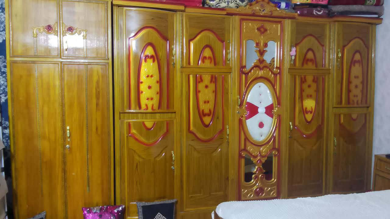 يالله غرفه عراقي للبيع اي ضرر مابيهه سعر650وبيه مجال لشراي مكانه بغداد بياع المعالف شارع الربيعي شعنذك غرفه للبيع دزه خاص
