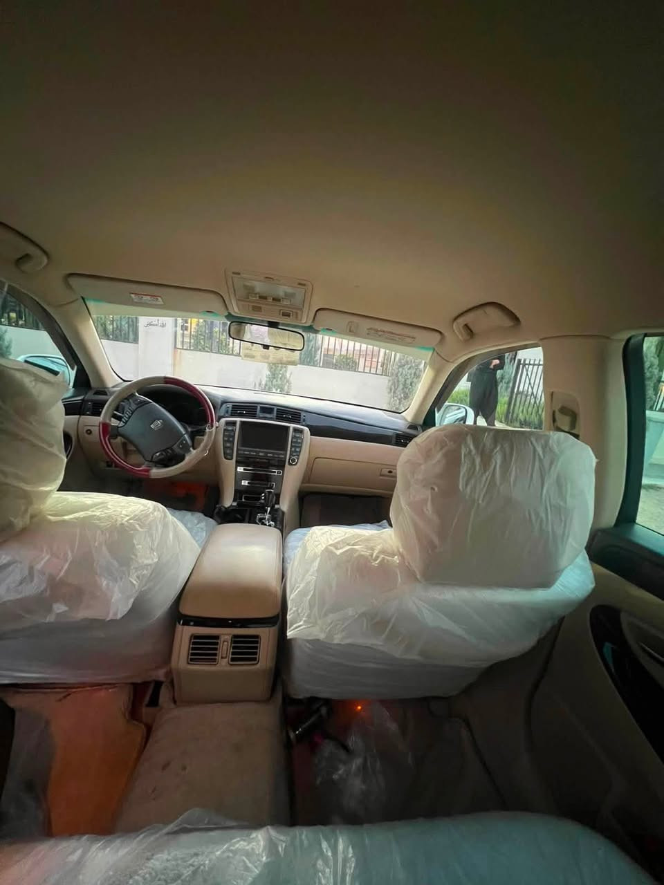ساخ ساخ
٢٠٠٧
١٨٢ بێ دوکەڵ
گەورە بە گەورە ساج مەلەکی
٣ دوگمە و پەردە
٨٠ هەزار رۆشتووە
تێر مەسرەف کراوە
کۆد کراوە
دەعم و لێدراوی نیە
سەیارەکە لە کەلارە

ئەگەر موشتەری نی سەرم مەیەشێنە

ژم:***********
