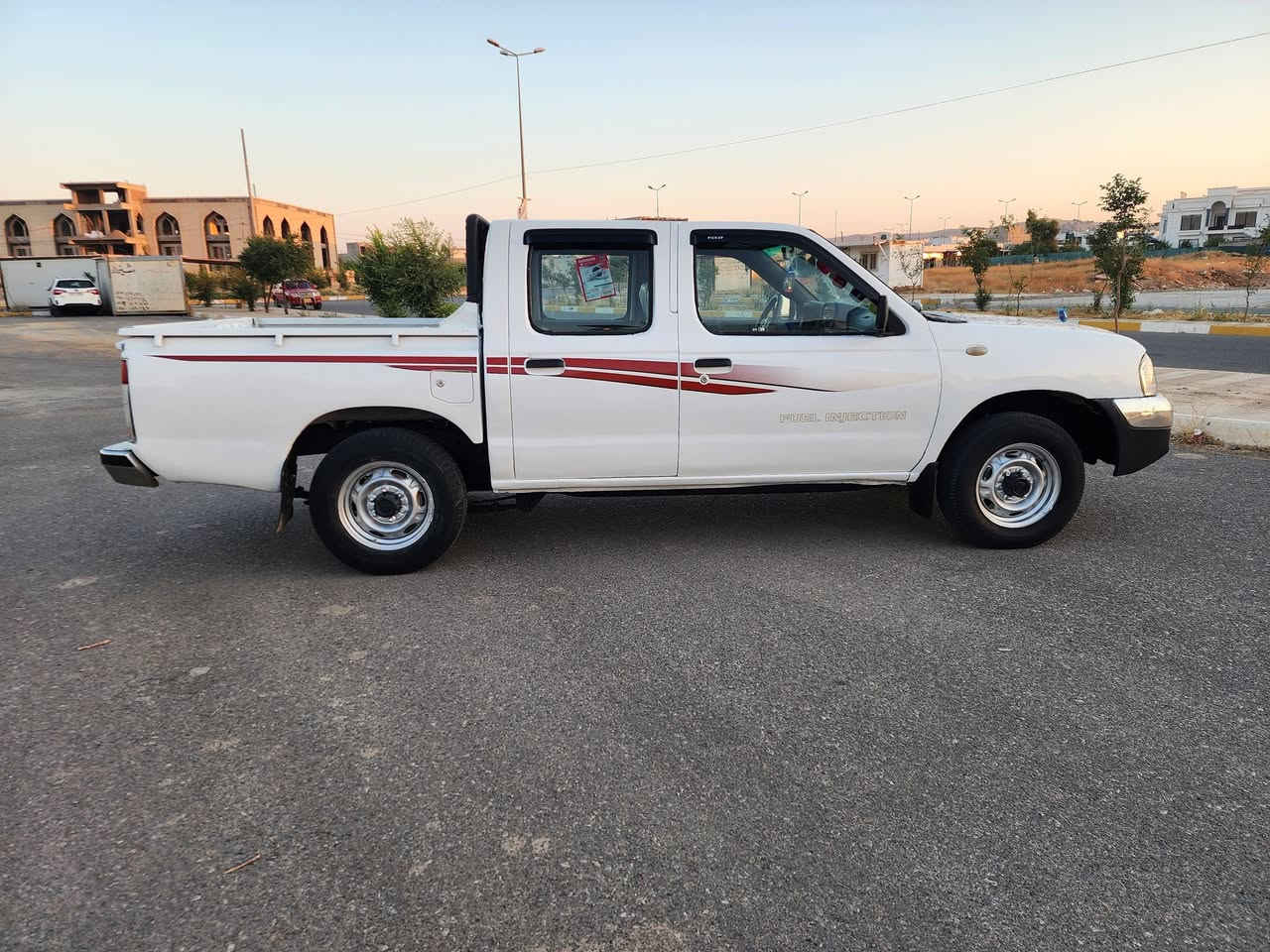 نيسا ن مؤ ديل 2003 Z كا مل كؤ را وه به 2008 ته بريتو با وه ر نمو نه له جوا نيو خا وينى بئ ده عا م و بئ لئ درا وى سه يا ره كه كا مل مه سره ف كرا وه و له ره سما نه زؤ ر جوا نتره سعر 55كه لا  بؤزا يرى زيا تر
***********
***********
نيسا ن مؤ ديل 2003 Z كا مل كؤ را وه به 2008 ته بريتو با وه ر نمو نه له جوا نيو خا وينى بئ ده عا م و بئ لئ درا وى سه يا ره كه كا مل مه سره ف كرا وه و له ره سما نه زؤ ر جوا نتره سعر 55كه لا  بؤزا يرى زيا تر
