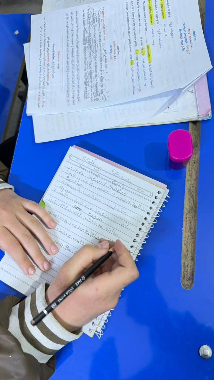 جانب من محاضرات اليوم 

الصف الاول متوسط اللغة الإنجليزية 
الست آلاء كريم 

الصفوف الأولية الست سارة علي 

التميز لدورات التقوية 

العنوان الحرية الثانية فرع دلالية ومطعم ابو خالد القطاع الثاني قطاع أبو داوود 

***********
