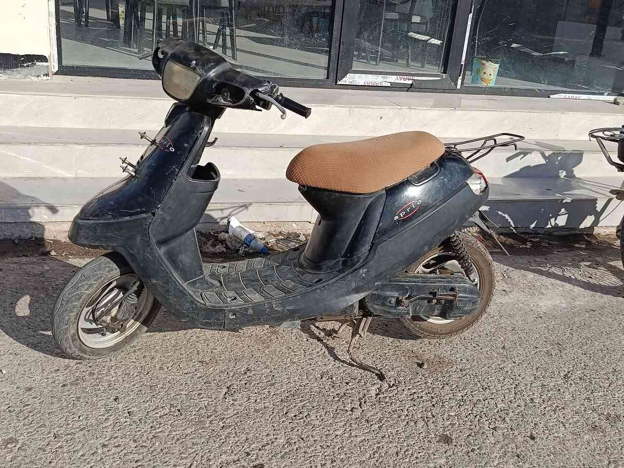 سلام عليكم
موطور زنبور للبيع سعر خاص 
او انتصال ***********
