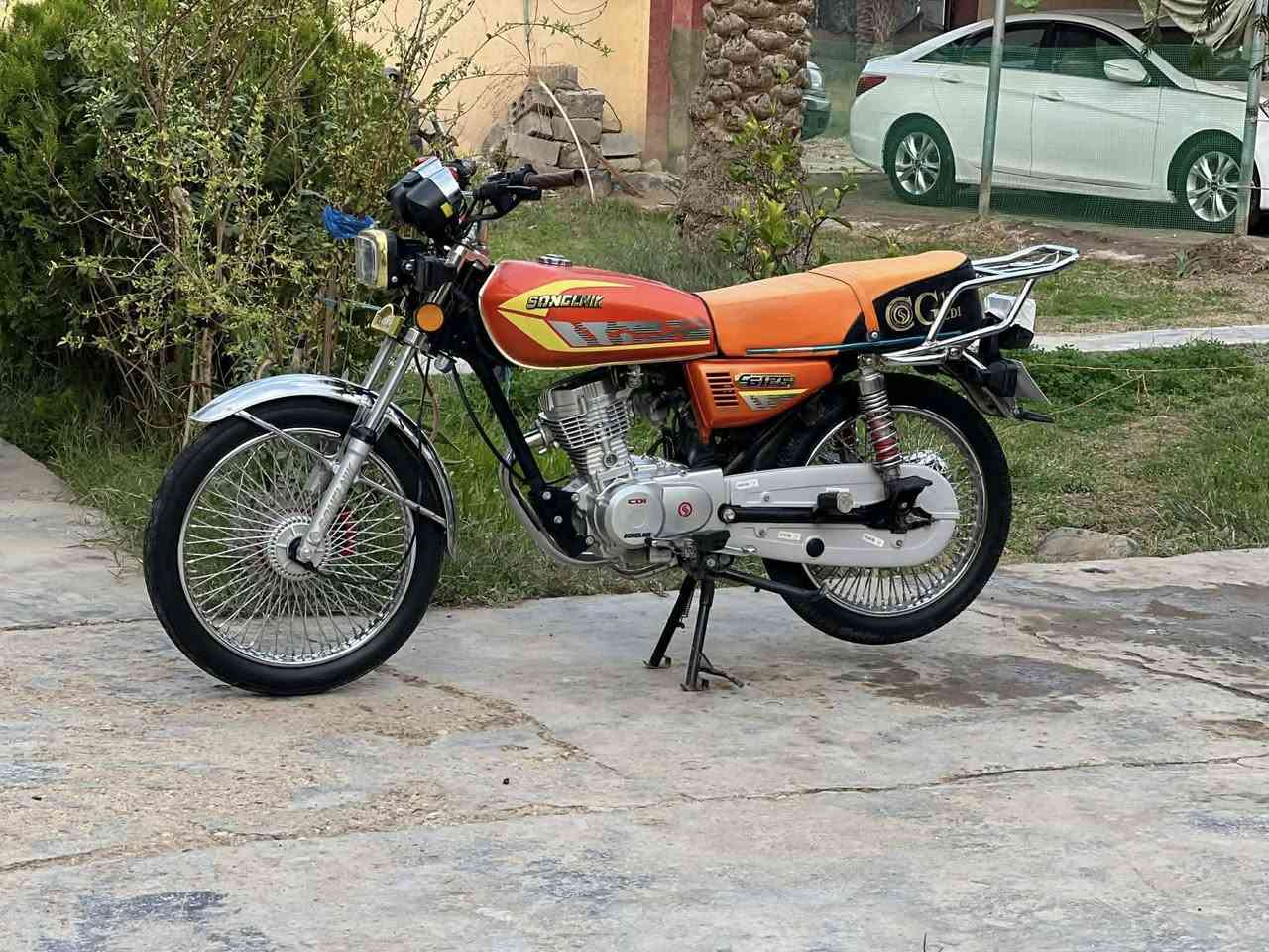 للبيع 25اوراق سكنر جديد شوفت عينك ما متعوبه 725وبيه مجال للطيبين 
***********قرب سيطره صدر الدغاره
