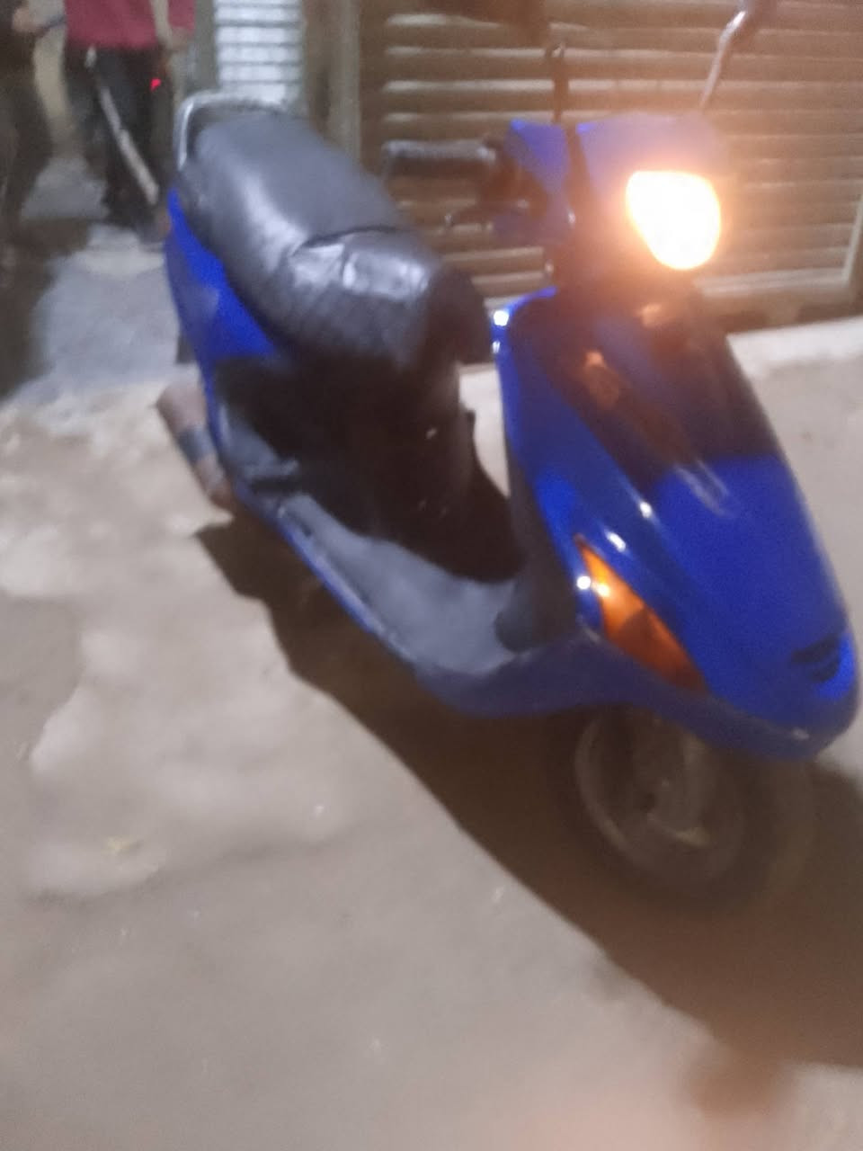 السلام عليكم دراجه فراشه للبيع نضيف الدراجه مكينه ما مفتوحة الكفرات كامله الكهربائية كامله اشاير اليت كله شغال السعر 275وبيها مجال المكان الحله جمعية قرب حديقه الحيوانات رقم الهاتف ***********
