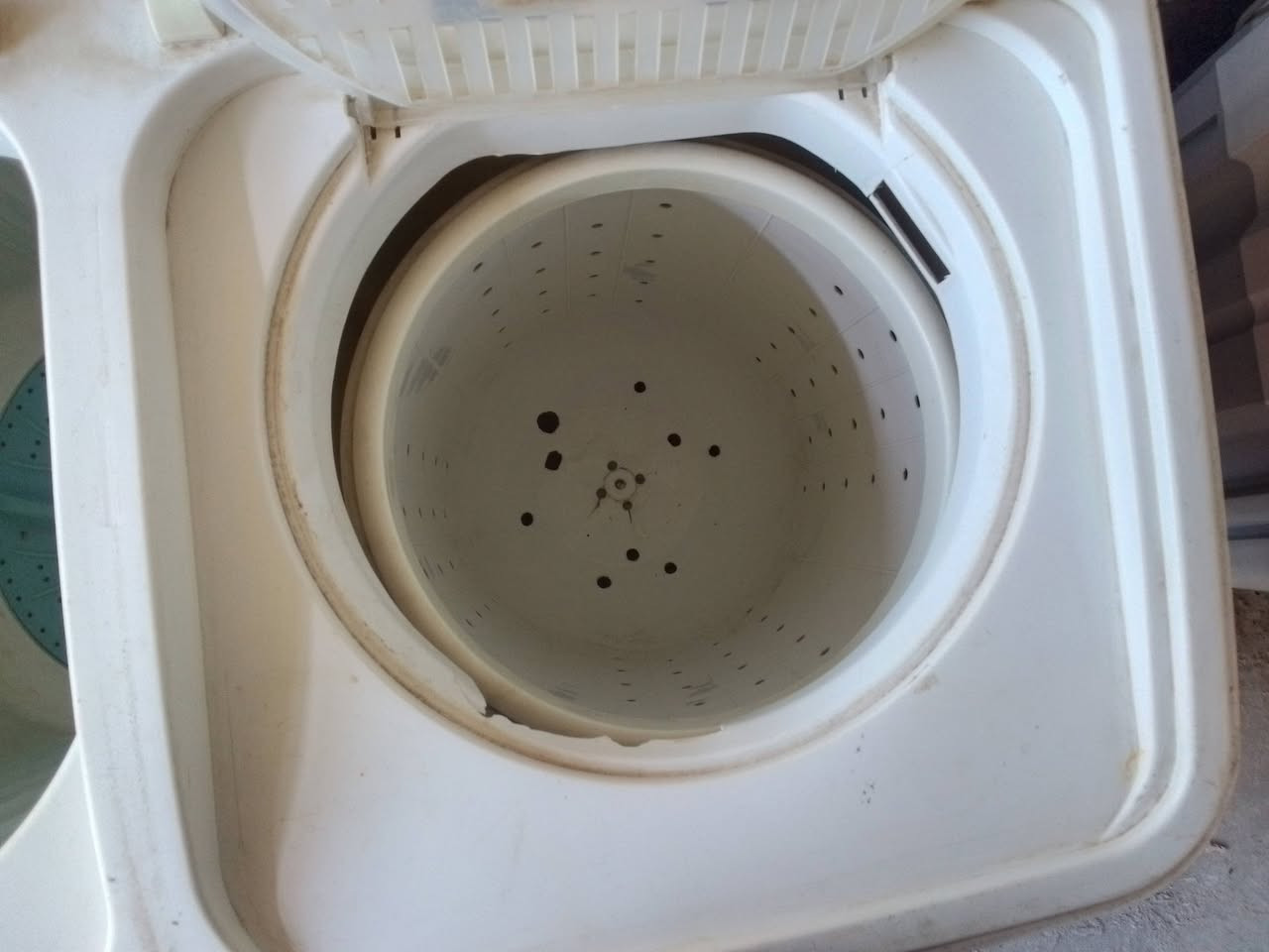 غساله حجم وصط نضيفه وشغاله على الفحص نقص بس البيبان سعره 50 وبيه مجال مكان ديوانيه  شارع سالم


**إذا كنت صاحب هذا الإعلان وتريد حذفه لأي سبب، رجاءا أرسل رسالة إلى الدعم الفني**