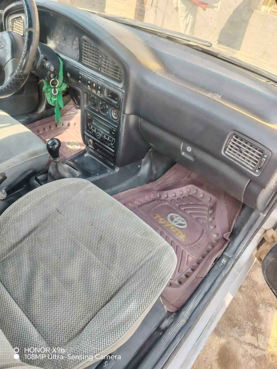 السلام عليكم للبيع سيارة النترة موديل 93 رقم بغداد  سيارة نضيفة وخير من الله سيارة بسمي سنوية مانافذة مكفولة من كلشي بس المحرك بي تنقيص السعر 28 وبيه مجال الاستفسار على الرقم ***********
