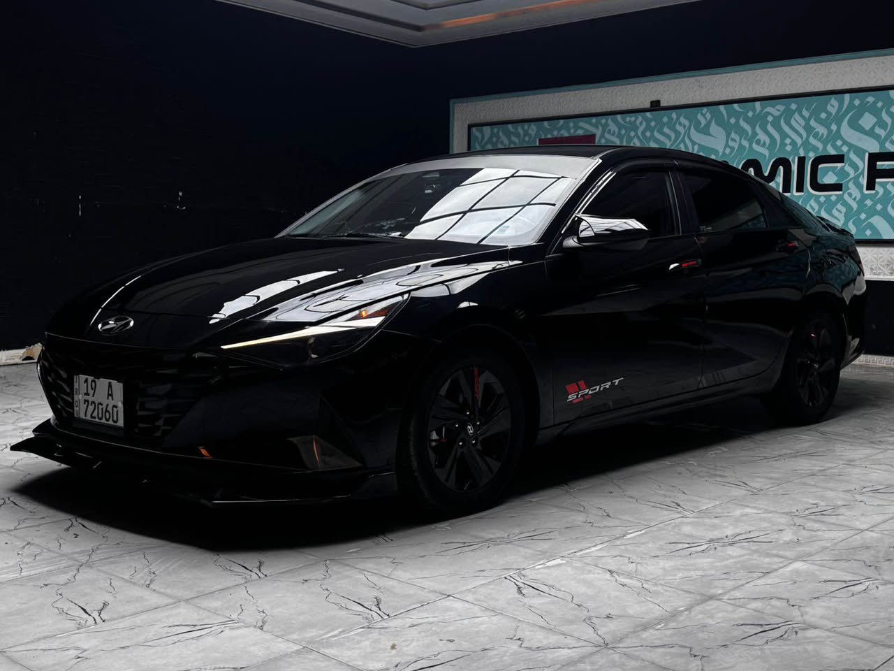 النترا موديل 2023 اسود وارد امريكي
رقم كربلاء الجديد
السيارة معوقين باسم رجال يسوي 
وكالة ام الباركود 
حادثهه موضح بلصور 
بنيد مصلح مو تبديل 
السياره مصروف عليه هواي تاخذه دينار متصرف 
مواصفات السيارة 
 فوووووول ماعدى الفتحة
بصمه 
تشغيل عن بعد 
مكينه 2000 دوش
ماشية 43 
ليد امامي
شاشه اصليه كار بلي
اشارة ترحيب عند الاقتراب 
صندوق ذكي عند الاقتراب 
ترحيب ابواب لد عند الاقتراب
كامره دواره
تحكم ستيرن جهتين
5 ويل كب 
3 وضعيات قياده مود درايف
كشنات مخمل
السعر 155 ورقه وبيه مجال 
مكان السيارة كربلاء
رقم صاحب سيارة*********** كربلاء, العراق
