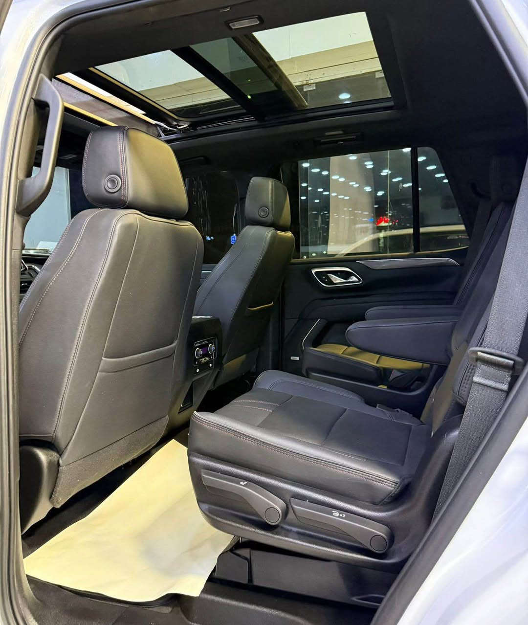 للبيع او المراوس 
بانوراما 
٤ كاميرات 
كشنات هيتر وستيرن هيتر 
دبل اكسل 4x4
رادار 
اوتو ستوب 
ماشيه 8,000 فقط اخت الزيرو 
جاملغ صبغ فقط 

*********** أربيل, العراق
