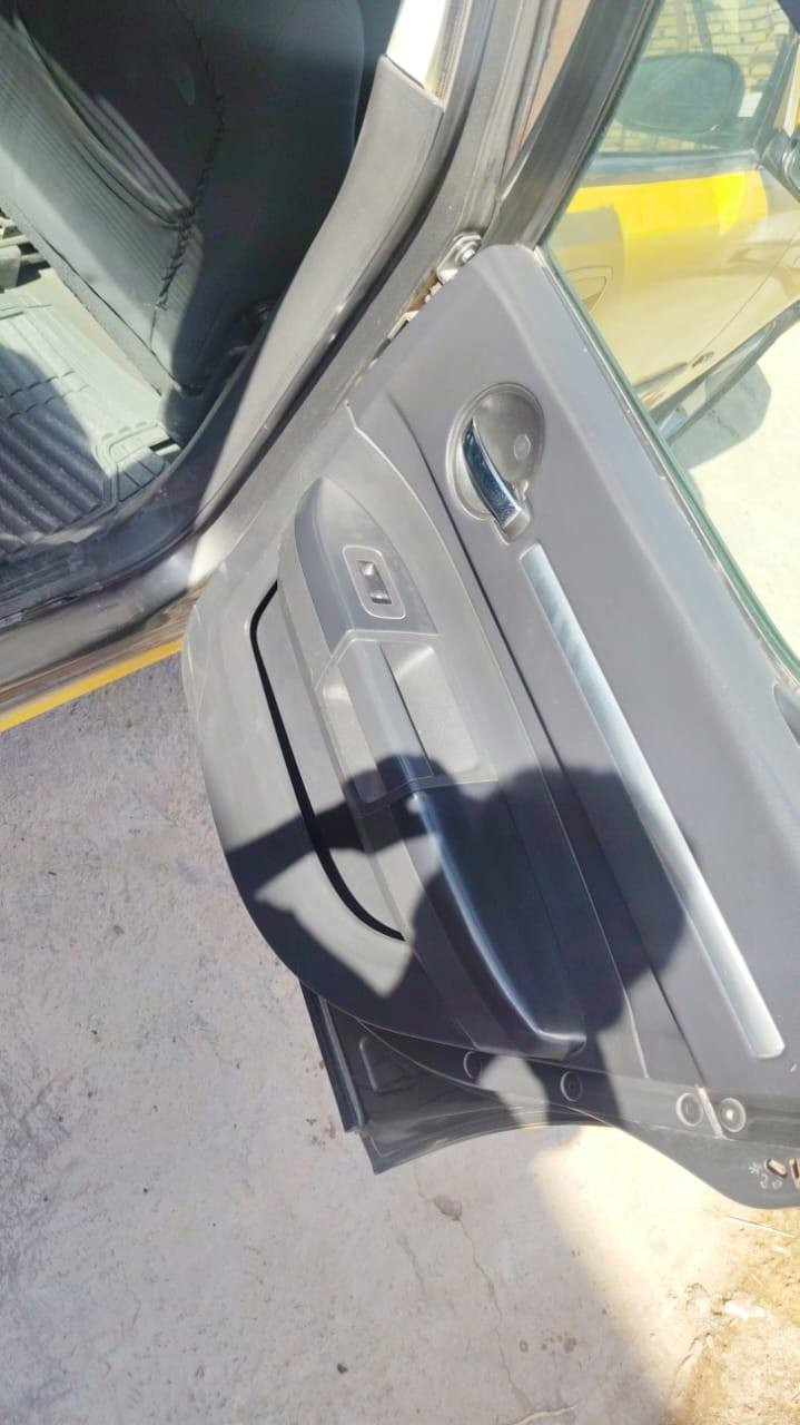 سلام عليكم جاجر 2010 للبيع فقط سونار موجود 
مكاني بابل حله سياره كله جديده عايزه حداديه وصبغه فقط تخم تاير جديد السعر 80 وبيه مجال قليل  رقم الهاتف ***********
