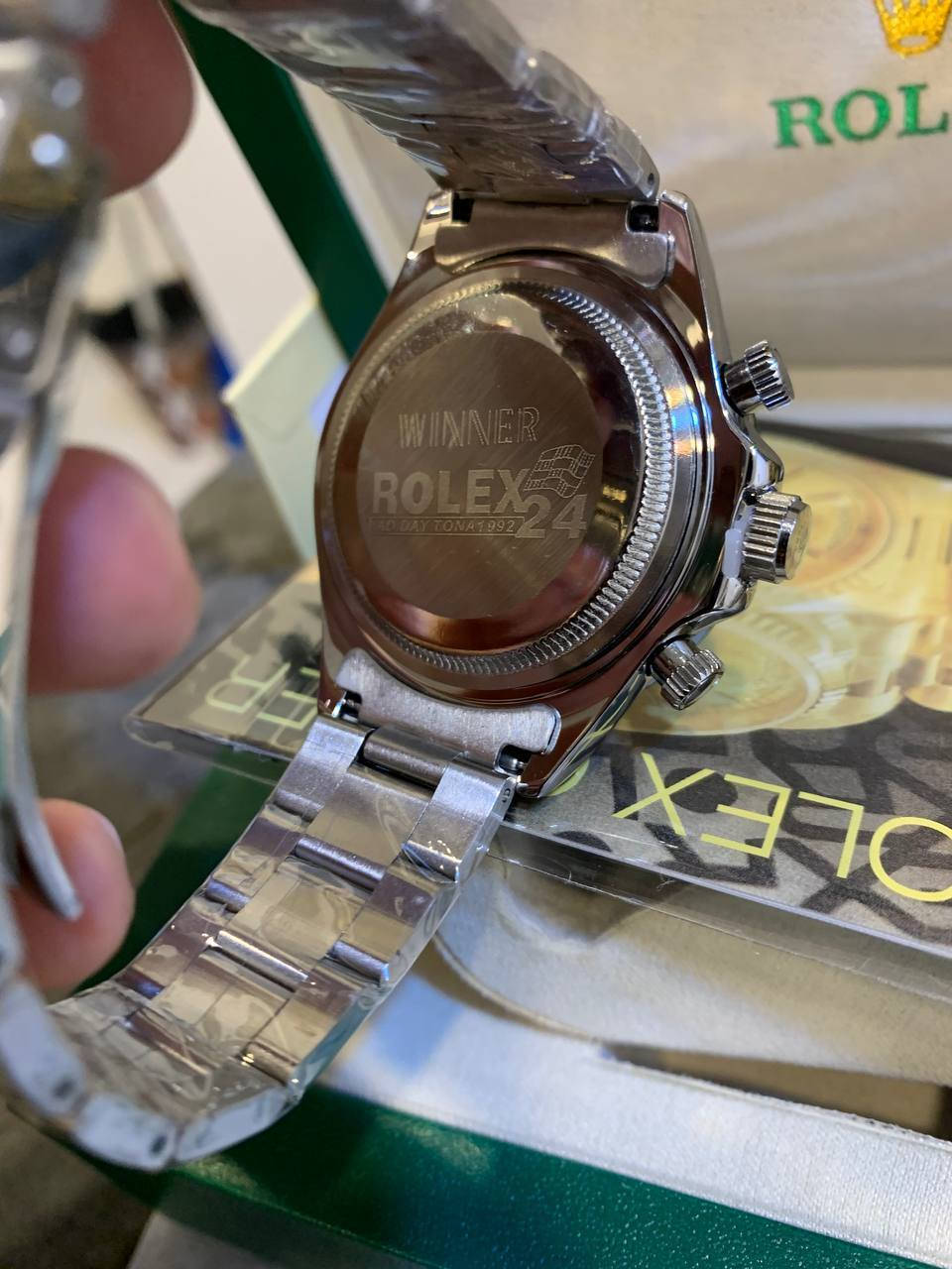 ملاحظة مغوش اسم الماركة لكن هي رولــ..يكس
حتى اذا متشتري لايك منك دعم الي واكون ممنون الك
رولكس دايتونا مختومة ذهب ابيض عيار 18 مختمة من كل مكان وزن ثقيل سناتر شغالة نظام ستوب ووتش رياضي وعداد شهري مقاومة للماء زجاج زفير ضد الخدوش اميال وارقام لامينوس تجي مع كافة الملحقات ( علبة كبيرة + كرت ضمان لمدة سنتين طلاء ومكينة + دفتر تعريفي + شهادة مختومة + ميدالية رولكس ) مزاد يبدي من 60 اي رقم جوه 60 ممحسوب مزاد لحد 5 المغرب ينتهي
توصيل 5 لجميع محافظات العراق


**إذا كنت صاحب هذا الإعلان وتريد حذفه لأي سبب، رجاءا أرسل رسالة إلى الدعم الفني**