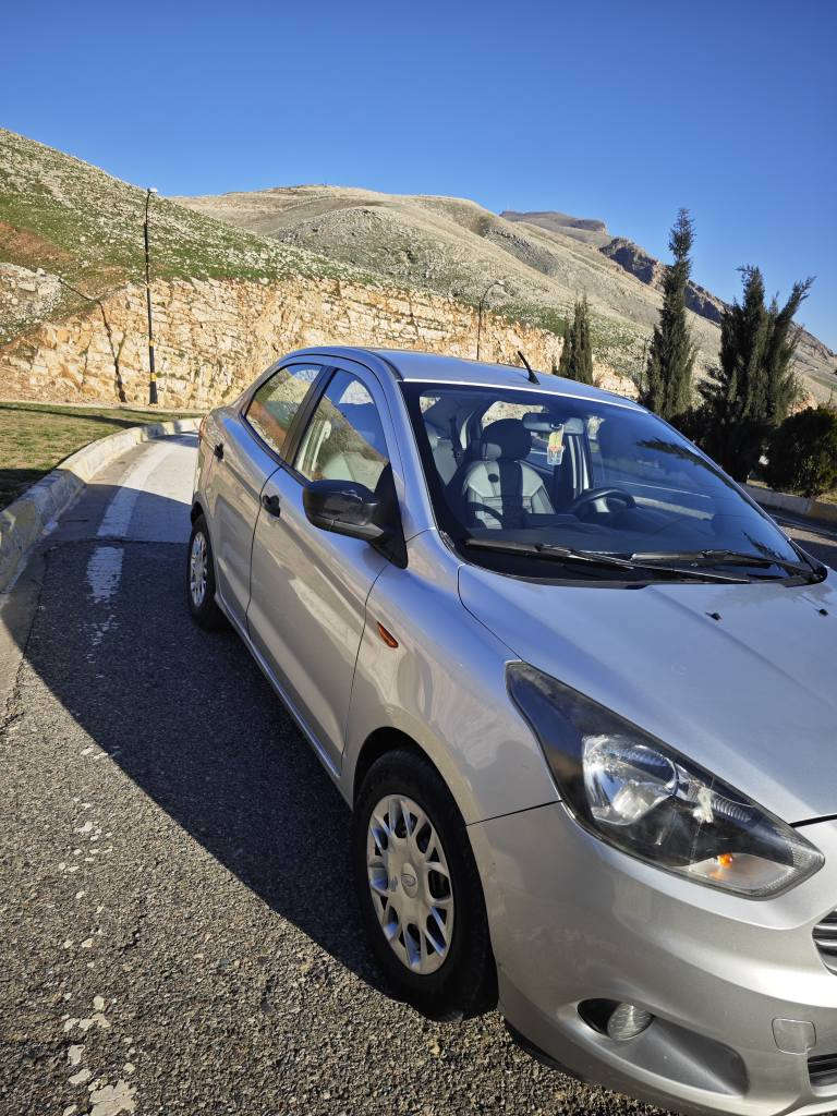 فۆرد فیگۆ ٢٠١٦. V4
گێر تۆماتیک
ناو رەساسی 
تەنها سندوقی بۆیاغە بێ ناوگرتن 
گێر و مەکینە بە شەرت 
تەقە و ڕەقە بە شەرت
٨٨ گەڵا و مەجالێکی کەم
***********
*********** دخان, السليمانية
