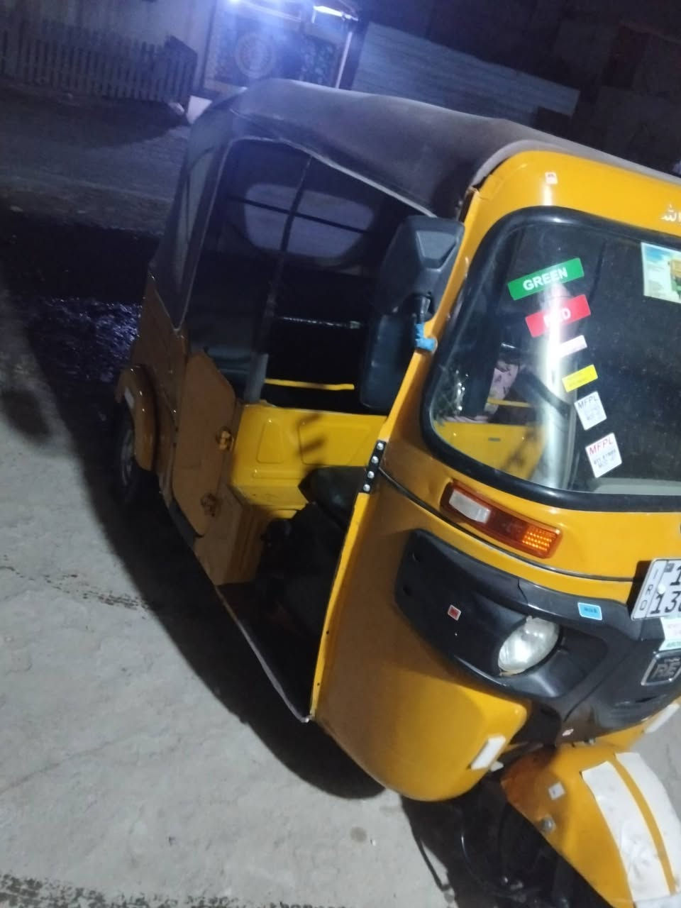 السلام عليكم تكتك 2021 رقم انكليزي حلوه نضيفه  القمجيات مبدلات جدد كهربائياتهة كلهه شغالة جاهزه للشارع يرادلهه شويه ترتيبات مكاني بغداد سبع البور رقمي *********** اتصال فقط السعر 7.500وبيهه مجال حك الجيه
