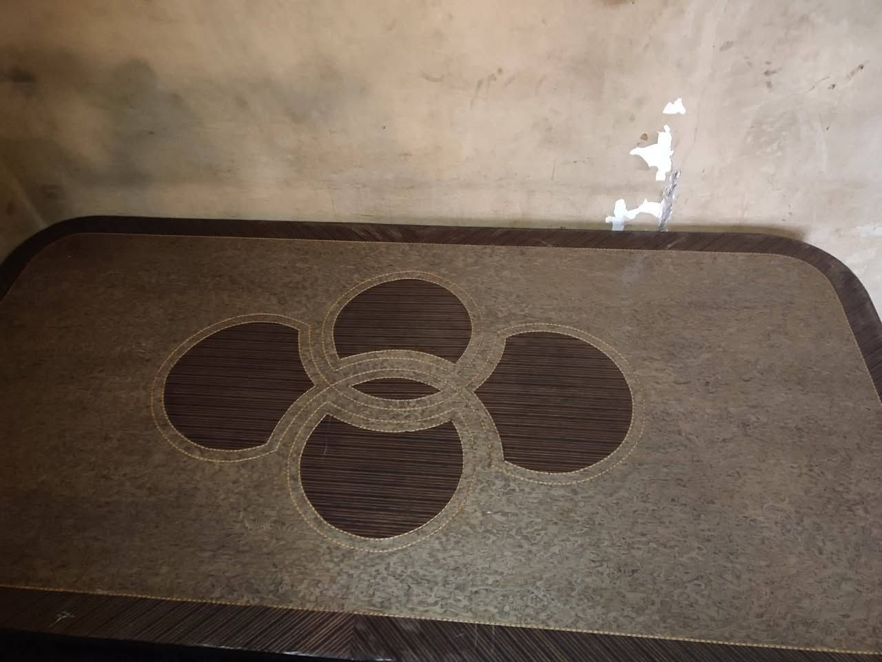 طرابيزه سفره أو ترابيزة اجتماع القرص بيتفصل عن القاعدة خشب ممتاز تربيزه 2 متر طول ارتفاع 83 عرض 100 سمك 9 للتواصل/01110145875


**إذا كنت صاحب هذا الإعلان وتريد حذفه لأي سبب، رجاءا أرسل رسالة إلى الدعم الفني**