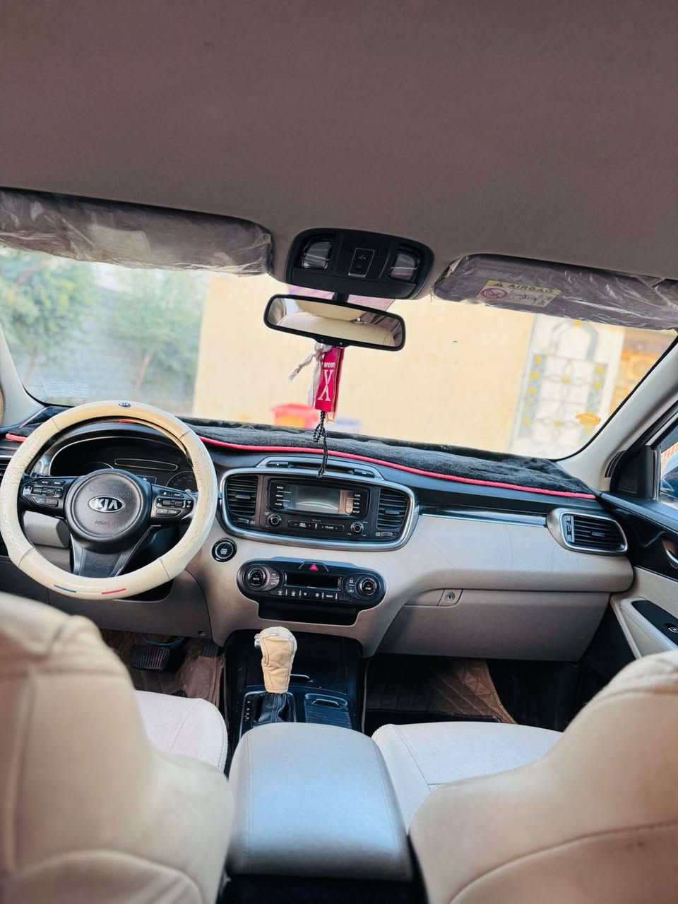 سلام عليكم 
سورنتو خليجي

موديل 16
مكينه 2400 دوش
رقم واسط بسمي 
مكفولة  كفاله عامه 
7 راكب 
تبريد ثلاث قطع 
مري شفط
ترحيب 
جام أوتو 
سياره أحله من صوره 
سعر 180 بيها مجال الشراي
مكاني البصرة
***********
