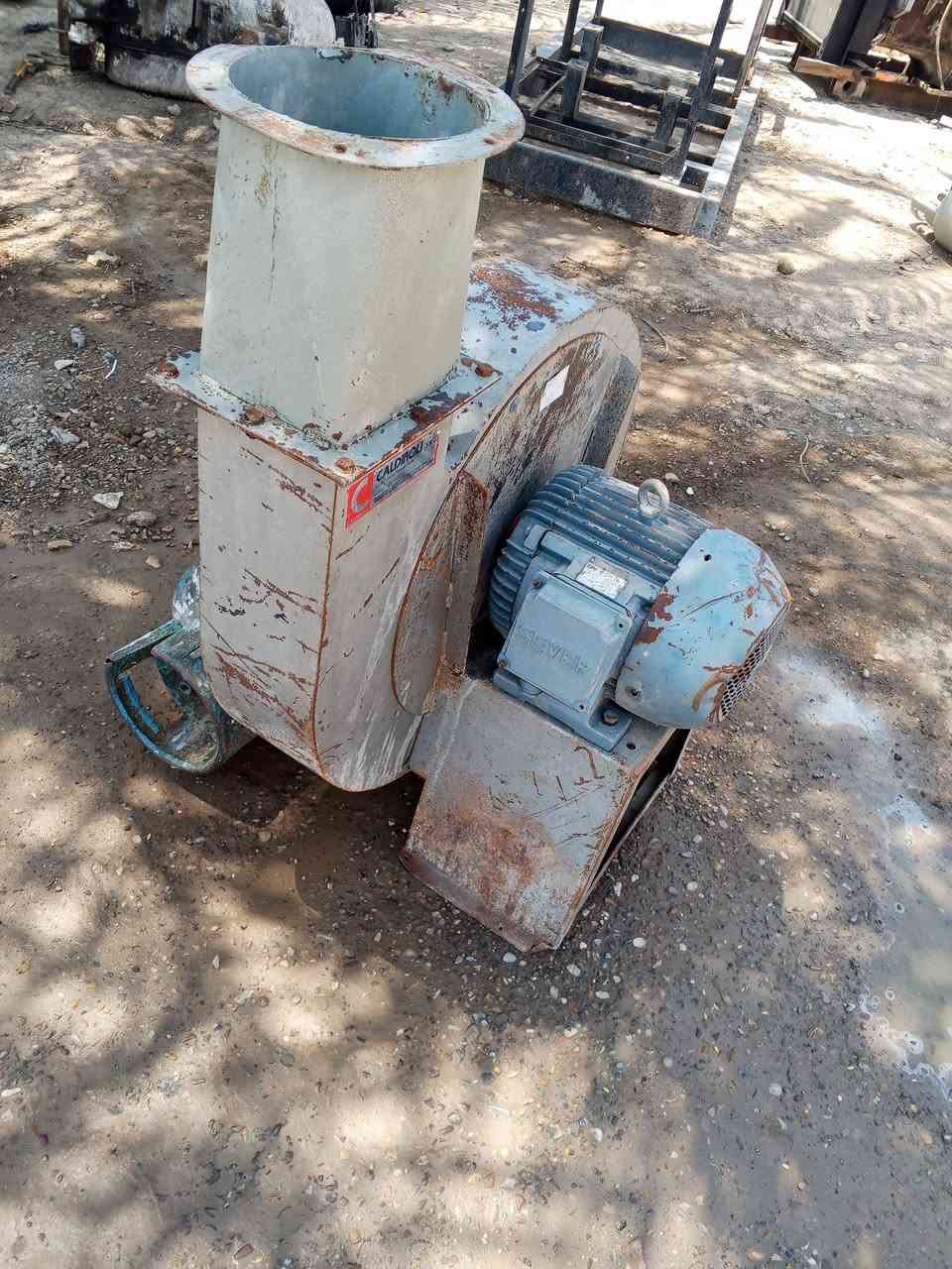 للبيع بلور منشاء غربي شغال المكان ديالى الاتصال***********
