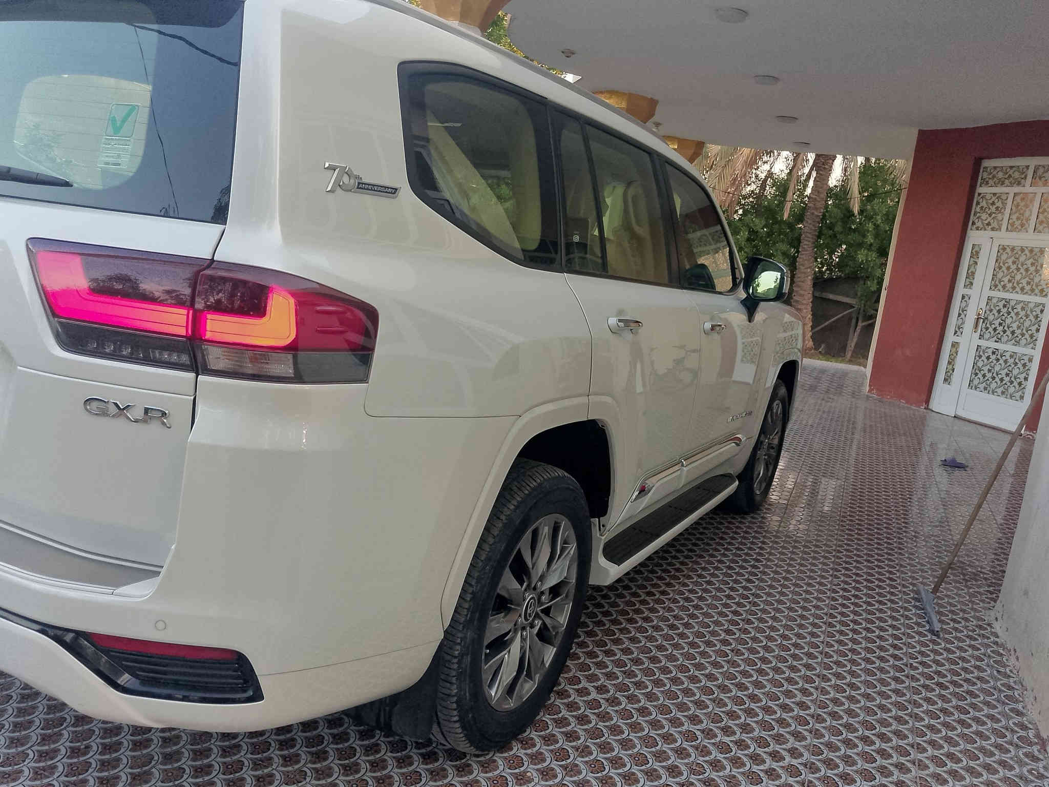 ملاحظه إني مكلف بلنشرالسلام عليكم للبيع لاندكروز موديل 2022ساز تطبيق ثلاث شاشات رقم بغداد بسمي مشروع وطني مكفول كفالة عامه من صبغ وبارد وتبديل وفتحح
جديدة معنى كلمة + سيارة مغلفه PPF
فول موصفات 1/1 
بصمه تشغيل 
5بصمات أبواب لمس 
تشغيل عن بعد 
فتحه سلايت
كشنات ثنين كهرباء 
كشنات جلد 
كشنات تدفئه تبريد 
زراكات 
مري شفط 
بردة خلفيه 
شاشات خلفيه 
مطفايه حريق 
جنطه شفط 
8ايرباك 
سبعه راكب 
ثلاث قطع تبريد 
محرك 6v/4000
حساس امامي 
حساس خلفي 
بصمات الشركه 2 
وباقي موصفات معروفه 
ماشيه41الف  حقيقي 
سعر (645)
الاستفسار اتصل على الرقم
***********
مكان بابل حله ملاحظه إني مكلف بلنشر
