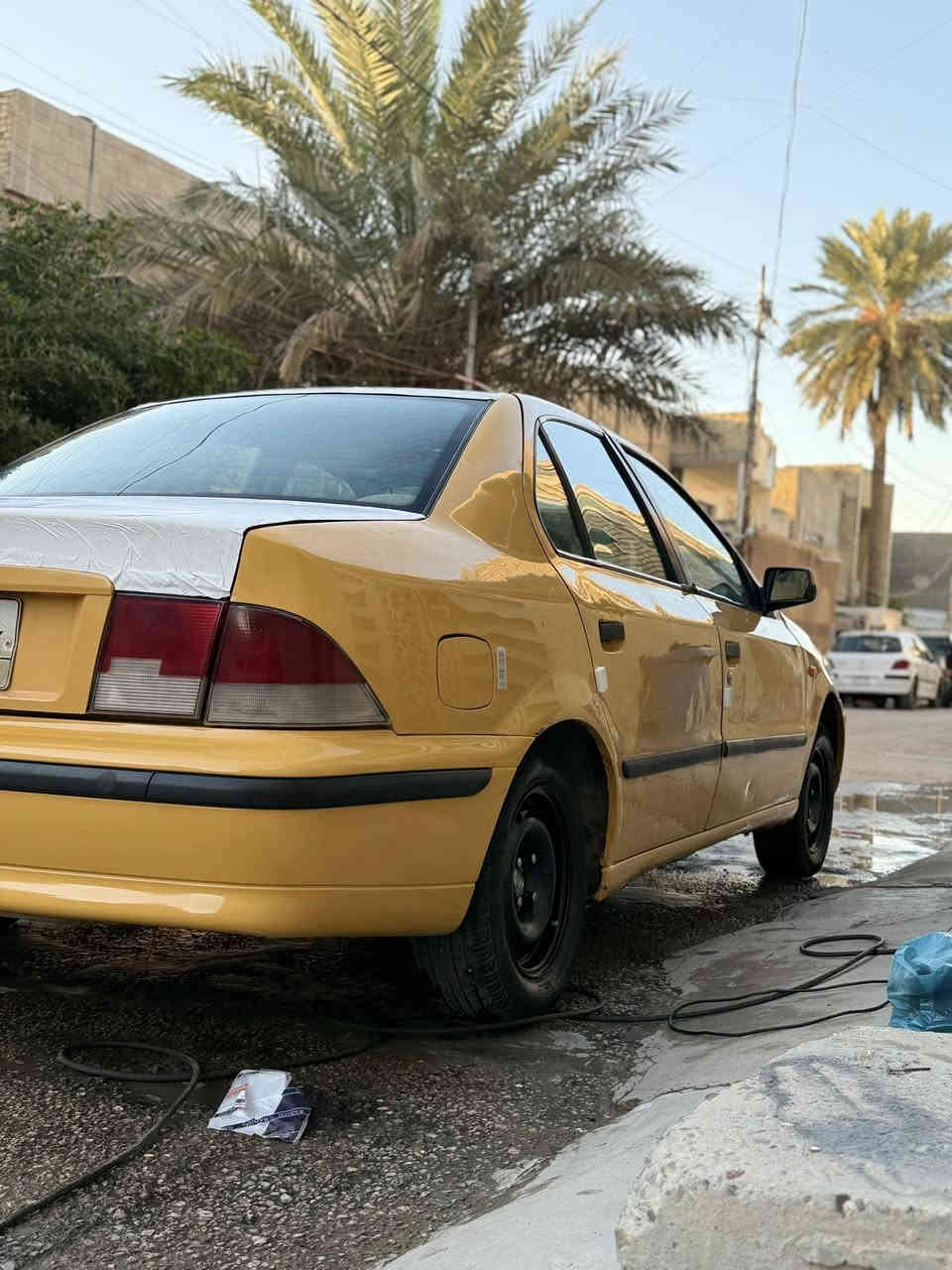 السلام عليكم سمند موديل 2011 
كير مكينة فرنسي مكفولات من بخار والتنقيص والنضوح
صدر امامي خلفي جديد 
تبريد شغال وثلجج
تخم تاير جواها جديد 
مصفره هيئه وغرامات
تحويل ثاني يوم مباشر بسمي رقم بغداد
بيها صبغ جاملغ امامي فقط وباقي سياره مكفول
معروضه ب36 وبيها مجال للشراي
مكاني بغداد الدورة شارع60
اتصال ***********
