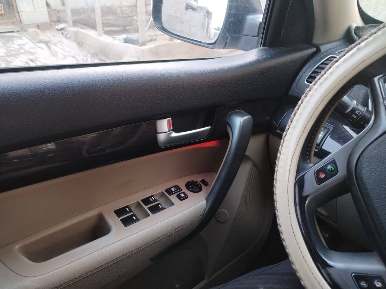 السلام عليكم مرخصة الادمن
سورنتو 2015
فول مواصفات 
بانوراما 
6  / سلندر
7 / راكب
خليجي 
الضرر بالعراق شي بسيط جدا 

السعر 180 وبيها مجال حك الجيه 
الموشراي ليكسر بحلال الناس الله يرحم موتاكم
***********
