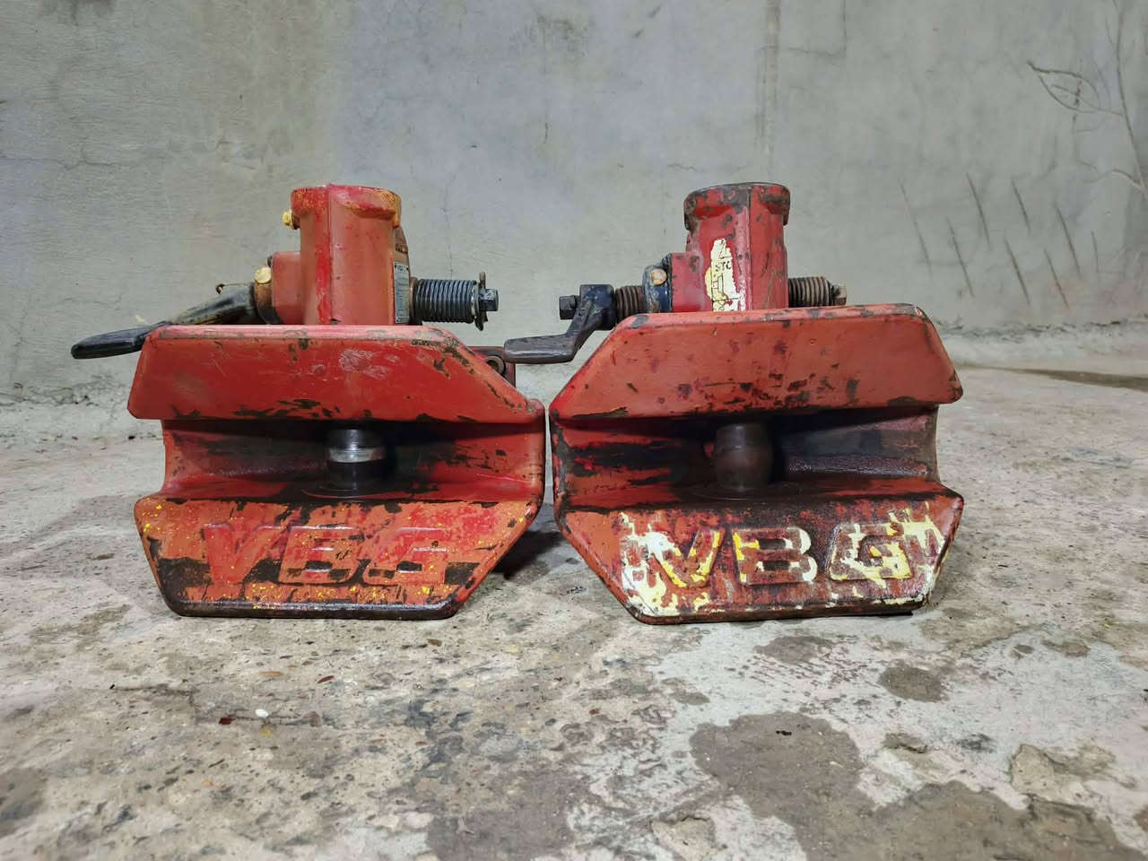 للبيع ساحبات حجم 48 عدد 3 جدد بمعنئ الكلمه ***********
