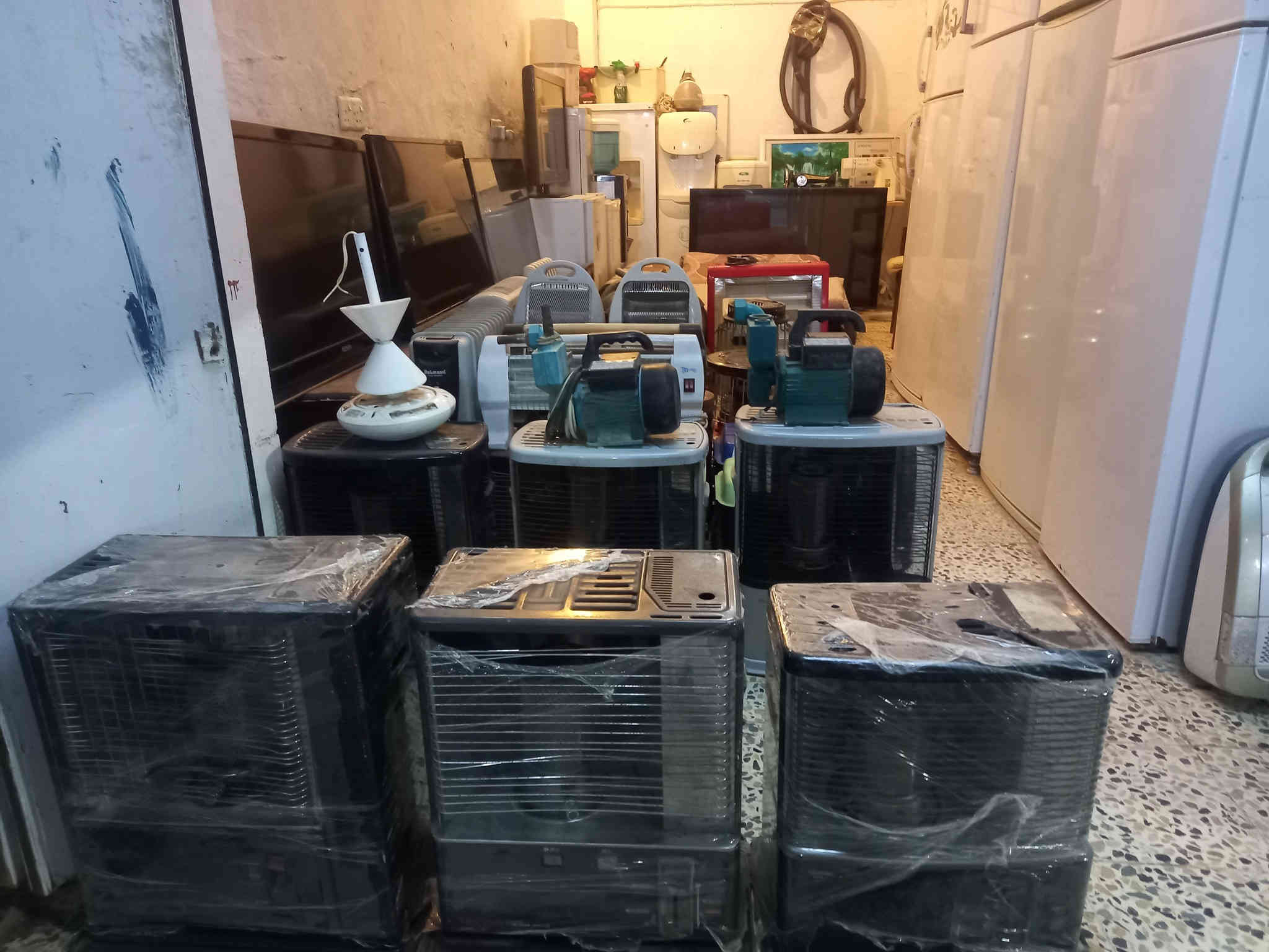 السلام عليكم اخوان وصلتنه اغراض مستخدمه للبيع نضيفه وشرط الشغل للأستفسار اتصل علرقم *********** المكان الشرقاط القصبه شارع معمل الثلج محل ابو ليث الجميلي
