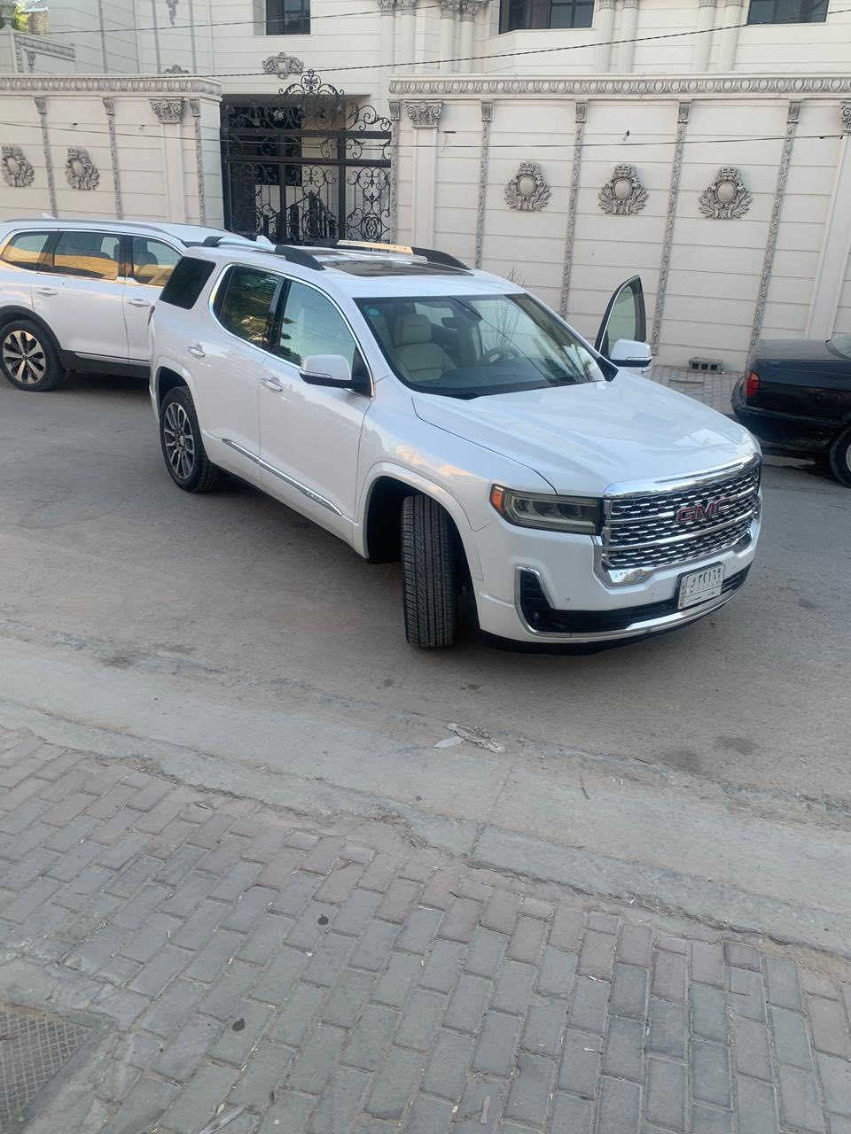 سلام عليكم GMC اكادي فئه الدنالي
موديل 2021 رقم بغداد انكليزي باسمي 
سياره موصفاته معروفه 
بيه حادث جاملغ وبونيد 
سياره كفاله من كلشي 
صور قديمه بل هيه احله من صور بهواي 
مكان سياره كربلاء حي الأسره 
متصرف عليه ربع 
سعر 250 وبيه مجال قليل 
***********
***********
مكلف بل نشر اتصل ودلل
