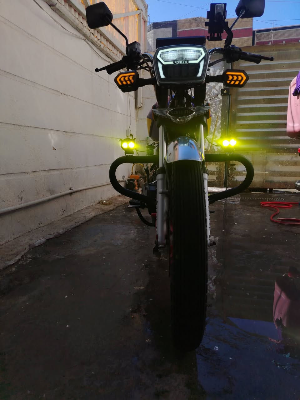 السلام عليكم دراجه ايراني موديل 24 اوراق كامله مكان الشعب شارع الصحه السعر 750 وبيها مجال تواصل على الرقم موجود واتساب***********
