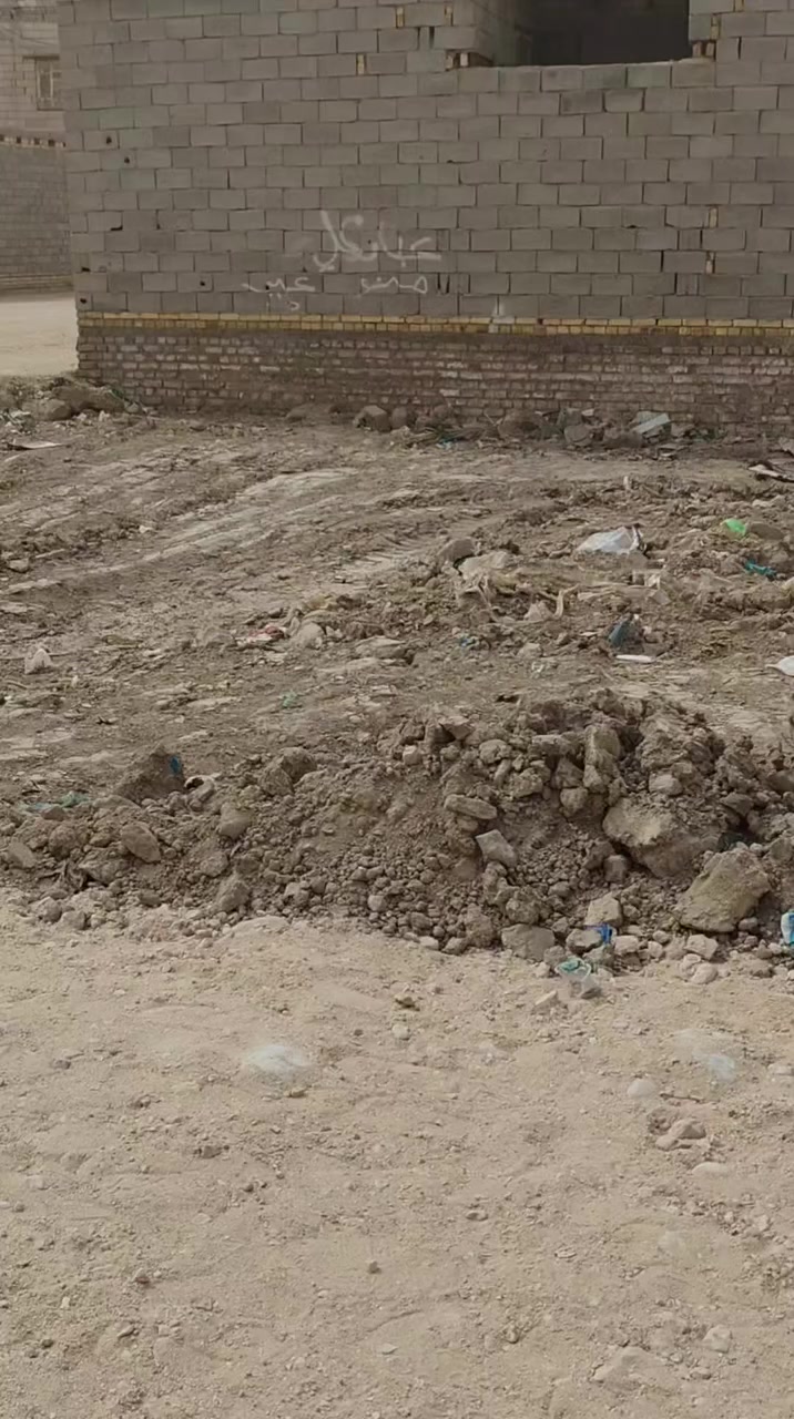 قطعه للبيع زراعي امام صفي الدين مساحه 150متر كل الخدمات موجوده ماء كهرباء مجاري شارع تبليط للاستفسار على الرقم ***********
