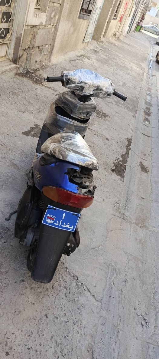 دراجة سازوكي ستين خفاش تشتغل ومرتبة بس كابريتر تعبان يرادلة تبديل ١٥٠ الف بغداد الجديدة *********** واتساب
