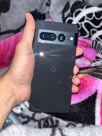 ، كوكل بكسل 7 برو للبيع مواصفات الجهاز :  الشاشة من نوع LTPO AMOLED مع...