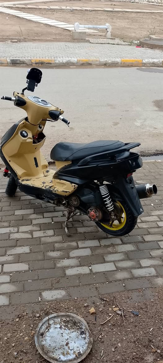 سلام عليكم 
سكنس ياباني قبق نفخ نوزول خطين 

دراجه عليه تزويد خفيف بوشه 58اونص شلعه أو معدل اتخبل معدل 135

لا تنقيص ولا تبخير عوزها ترتيب كهربائيات قليل 
مكان كوت للاستفسار الاتصال ***********
