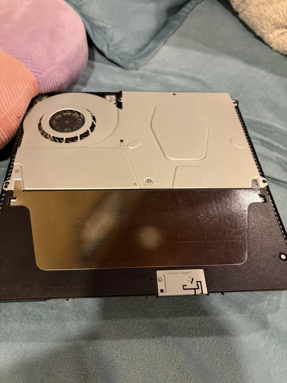 بلي فور سلم مهكر متكون من 2يدات اصليه مع يوبي اس البلي لا  مفتوح ولا مصلح شرط الفحص رقم الهاتف *********** واتساب
