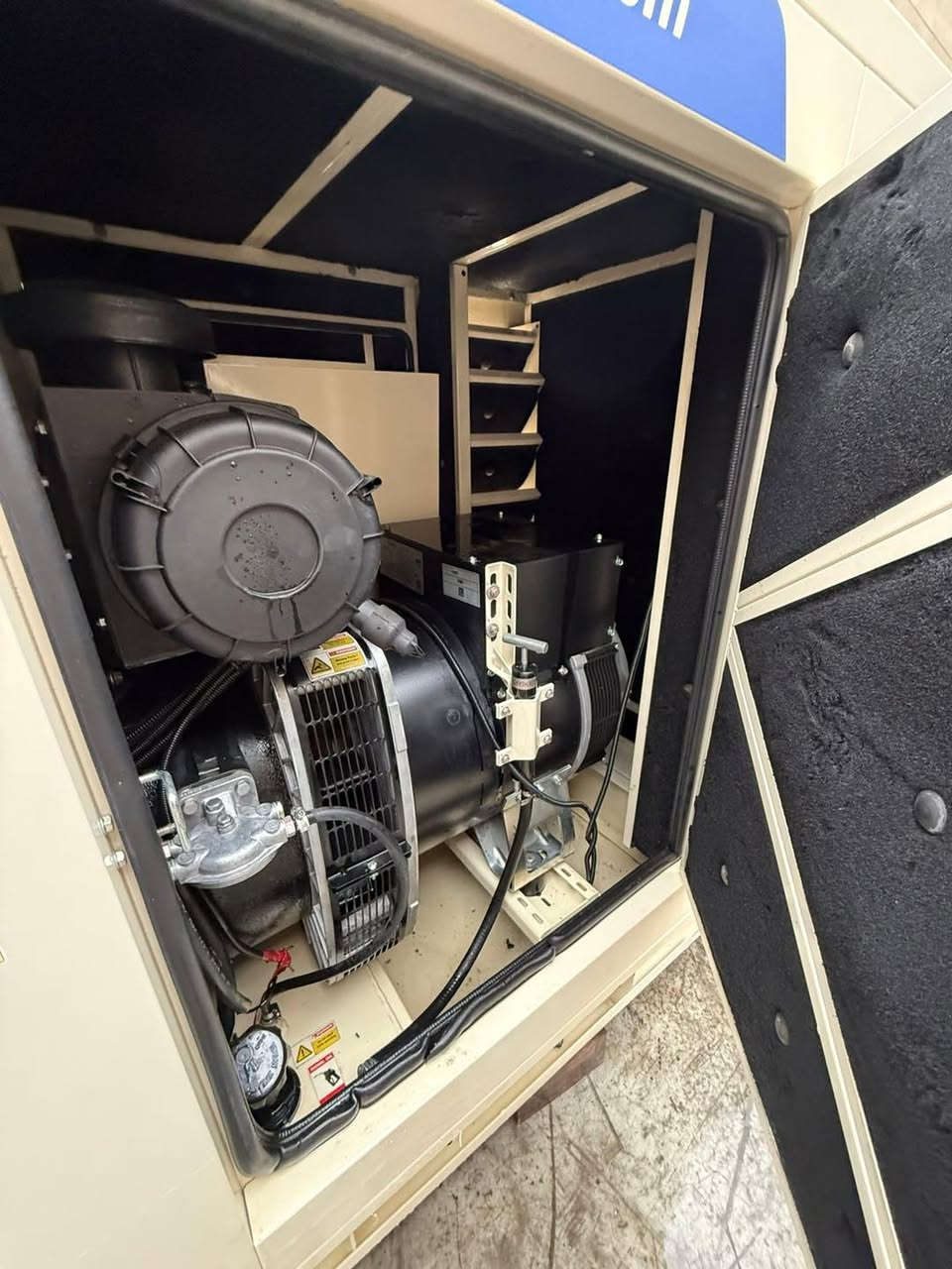 موالد بيركز انكليزي اصلي 100 كيفي 
كاتم نسبه الكتم 100/100
راس التواليد لوري سومر فرنسي 
ساعات العمل :2735ساعه فقط 
موالد اخت الزيرو 
الموالد بلاديه والضمان عل حمل 
متوفر بيع - شراء جديد او مستخدم 
العنوان - بغداد - الكرادة مجمع المشن شارع المطحنة الموقع 👇👇👇 

https://maps.google.com/?q=33.301968,44.451447

للاستفسار الاتصال 👇👇
***********
