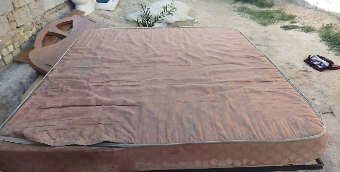 جربايه +غربي+دوشك+ كاروك+ مغسله هذة رقمي*********** مكاني حي القدس
