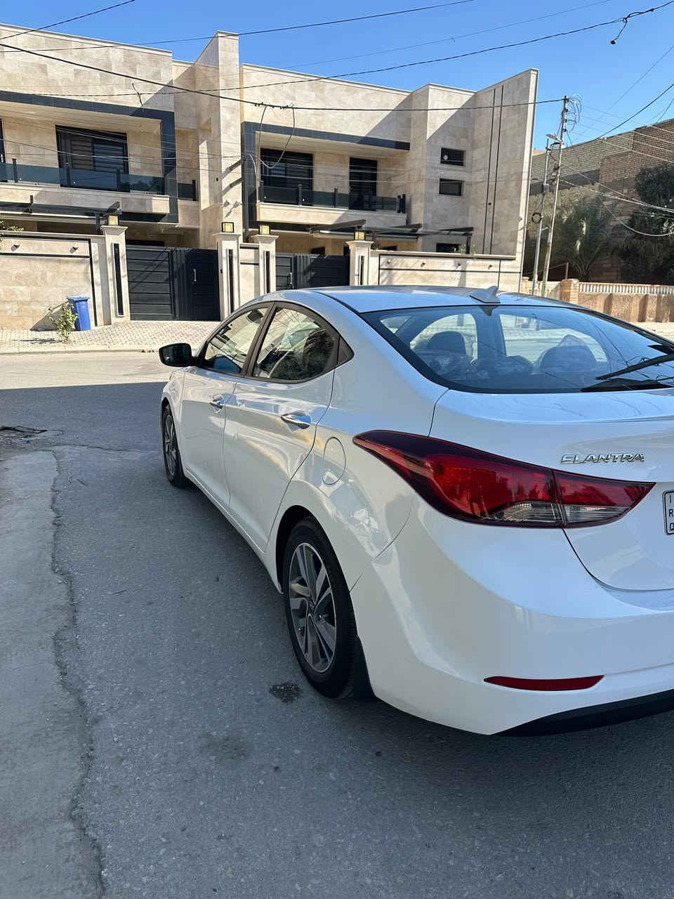 السلام عليكم للبيع النترا موديل 2016
رقم كربلاء دولي وارد امريكي حادثها الجاملغ الخلفي والباب
السونار مرفق معه المنشور كير ومحرك على وضع الشركه
تتفئه تبريد حداديه جيد تخم تاير جديد 
حجم المحرك 2000 دوش المرغوب
فتحة سقف
ويل كب كروم
كامره + شاشه
اي بي اس مانع انزلاق
بلوتوث اوكس
فول تحكم ستيرن
مكان السياره كربلاء
السعر 118 بيه مجال
للستفسار اكثر اتصل ***********
غير متواجد على الفيس
