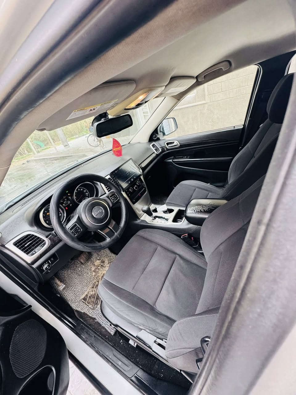 الهم صلي على محمد وال محمد
السلام عليكم 
جيب الاريدو. مديل2012/وارد كندي 
رقم بغداد  مشروع وطني سنويه لل٢٨
 مواصفات حلو. كشن كهرباء بصمه ابواب.  بصمه تشغيل.  سياره بدون ضربه. ما عده جاملق. صبغ فقط  الباقي. كفاله. وشرط السونار سياره جديه   مكينه /٦/٣٦٠٠/كير كفاله تبريد تدفاء كله بشرط  سياره ما ناقصه برغي مال جناي. السعر ١٥٥/وبيه مجال حك الجيه 
***********
