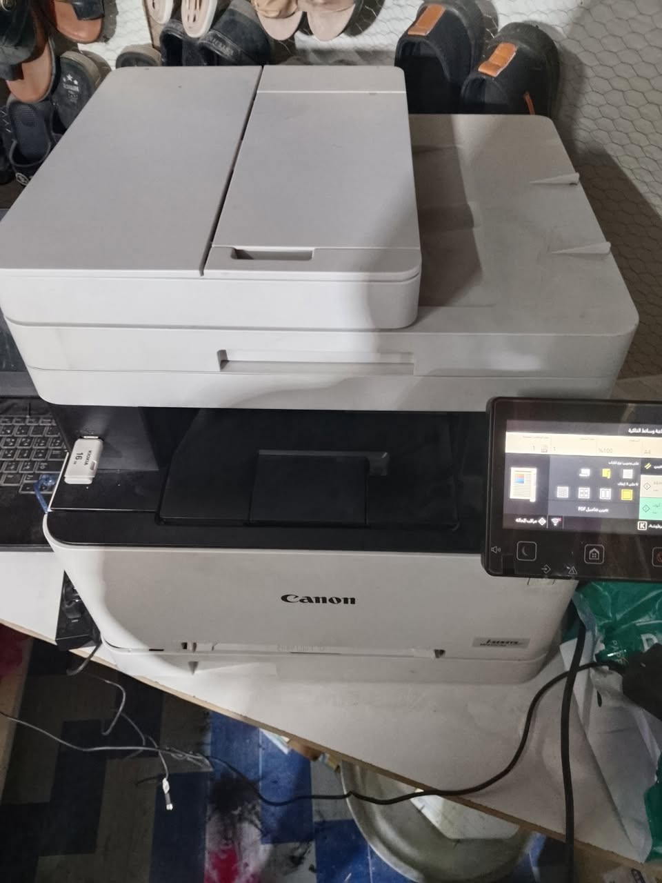 السلام عليكم 
طابعة للبيع نضافة 98 %
***********
