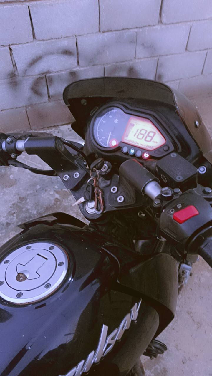 للبيع بولسر 150 
سنويه 
سعر ارخص من السوك بهواي 
‏‪***********‬‏
