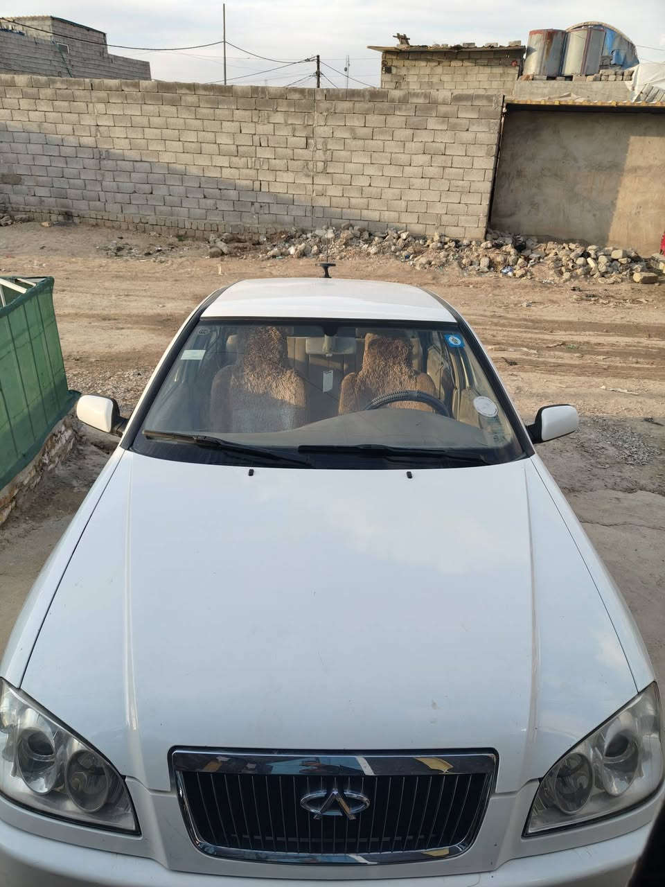 السلام عليكم
سيارة كوين موديل 13  للبيع السيارة بأسمي سنويه وارقام جديدة  السنويه اليوم استلمتها وارقام يومين اشدها ان شاء الله السيارة تدفئه.     والتبريد شرط ثلج السيارة ماشيه 80 فقط كلها وضع شركه طخم تاير جديد بيها بداية صرف 
والباقي كلا شرط.   السعر 45 الشراي يتصل ع  ***********
