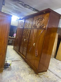 غرفه عراقيه مستعمله  النظافه90%  المكان بغداد علما شد ونقل داخل بغداد ...