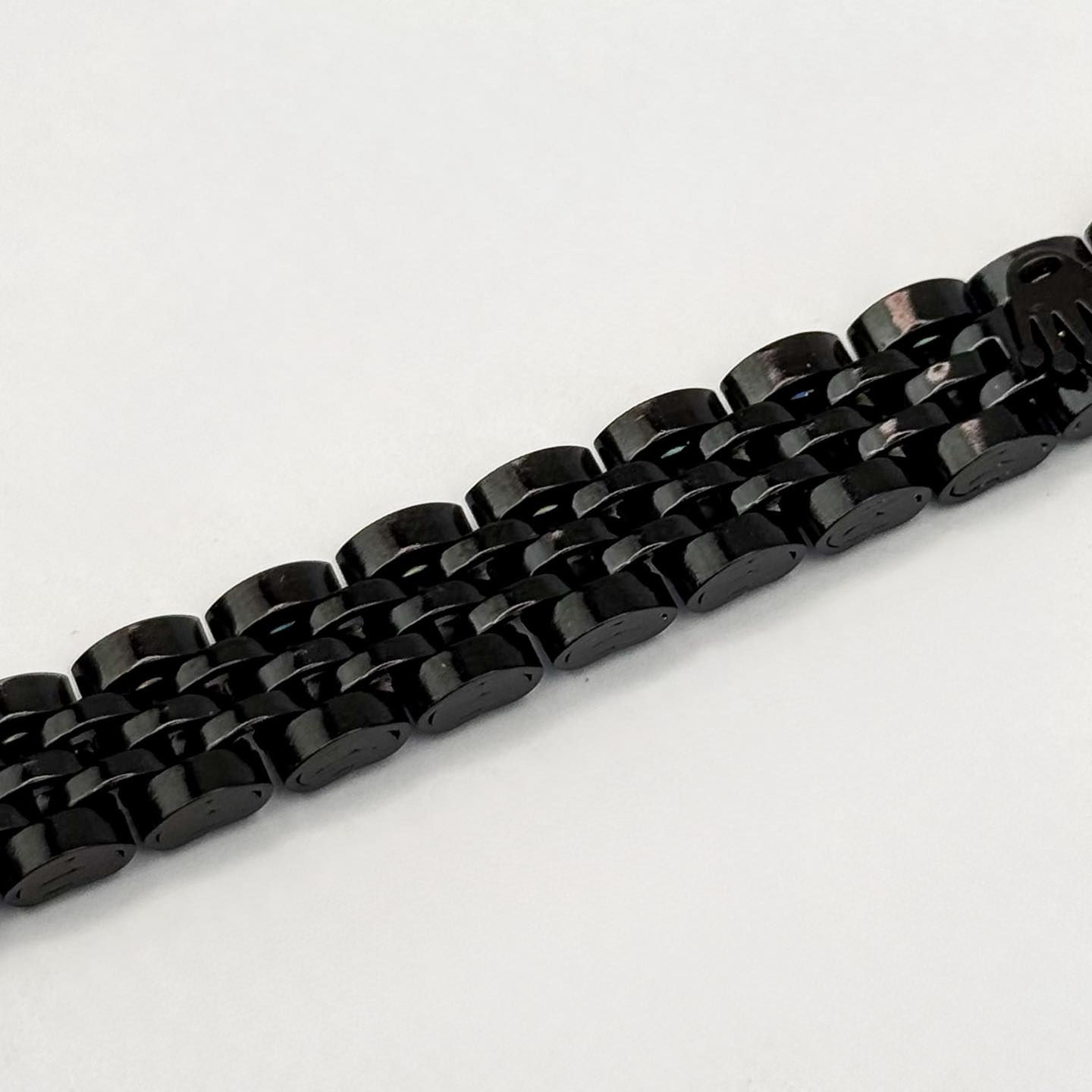 Zain_Pazaar
سوار رجالي ماركة ROLEX

المواصفات
.المعدن ستيل 
.اللون أسود
.ضمان سنة على الطلاء
.يأتي مع علبة جلد

السعر 25.000 شامل اجور التوصيل
يوجد توصيل لجميع محافظات العراق 

للإستفسار:***********
او مراسلة الصفحة

#ساعات #رجالي #توصيل #f #اكسسوارات #العراق #m #a #ملابس #ماركة #tiktok #instagram #fashion #facebook #تجميل #أناقة #هدايا #هدايارجاليه #هدايامميزة #ضمان #hublot #followforfollowback #explorepage #ex #explore #share #like #instalike #save #money
