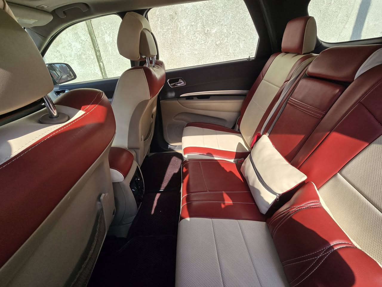 السلام عليكم
دوج دورانكو gt 
وارد امريكي
موديل٢٠١٧

التفاصيل موضحة بلصور 
محرك  6سلندر
رقم بغداد تحويل مباشر

الموصفات
1- بصمة تشغيل + ابواب + صندوق
2-فتحة (سلايد روف)
3- شفتات ستيرن
4-حساسات امامي خلفي
5-تحكمات استيرن 
6-ميموري خزن كرسي السائق
7-سماعات بلادي شركة
8-عدسات امامية LED
9-رادار جانبي + نقطة عمياء
10- رادار امامي + تحديد مسار
11-كشنات كهرباء السائق والسكن
12-كشنات تدفئة وتبريد وهيتر استيرن 
13-دبلات 
16-اويالة SRT
17- كشنات جلد جديد
18-داخل بيجي 
19-السيارة مختمة gt
وبعد بيها اهواي مواصفات او كل الي ذكرته ابلادي من الشركة السيارة مملعوب بيها ابد والحادث مرفق بل صور
السعر 225
مكانها بغداد
الاتصال على الرقم ***********
