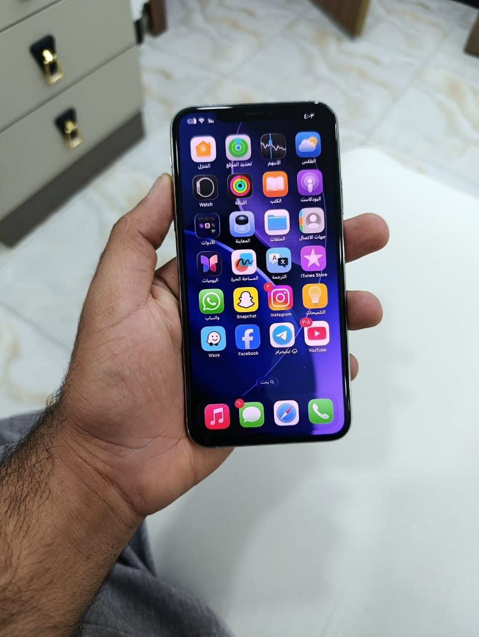 السلام عليكم 
ايفون ١١ برو ماكس ذاكره ٦٤ و بطاريه ٨٠ 
الجهاز ما مفتوح ع وضع الشركه 
لا خلل ولا صيانه 
بدون ملحقات جهاز فقط 
للبيع مكاني بغداد البلديات 
السعر /٣١٥ وبي مجال 
الرقم /*********** 
تحياتي 🩵
