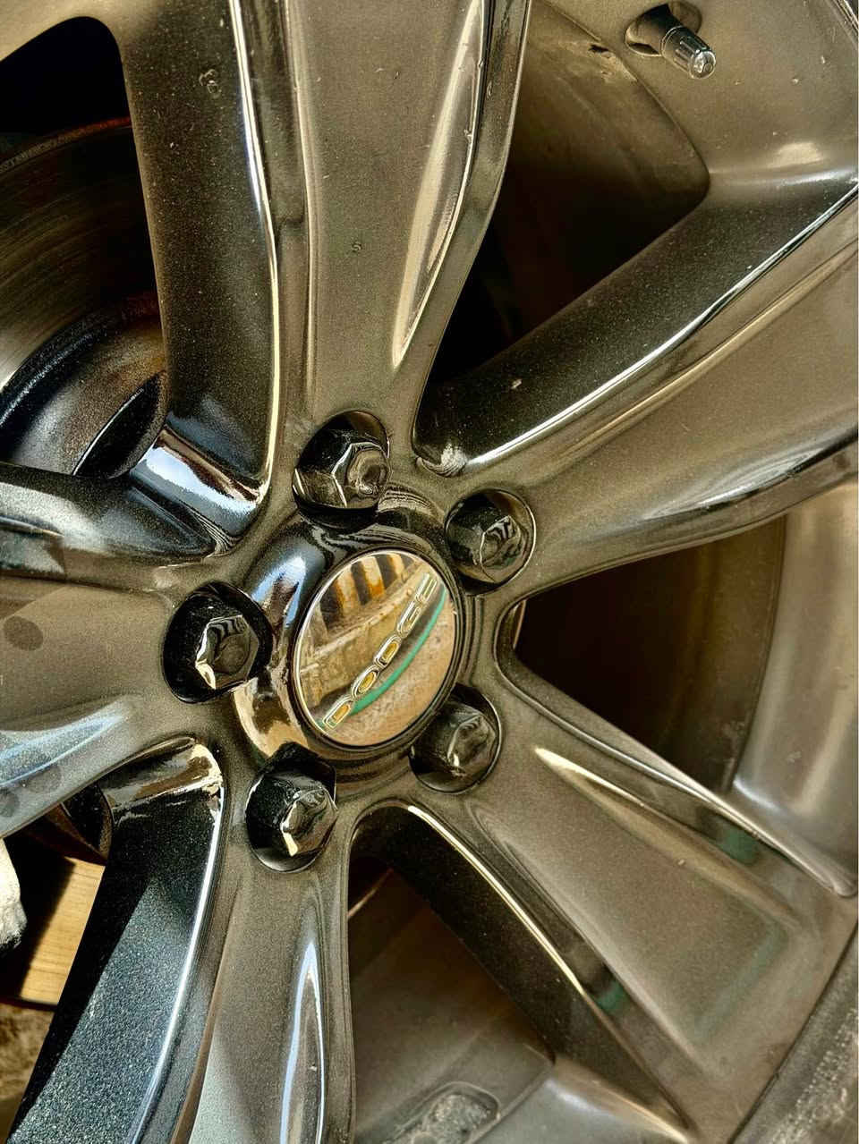 جارجر SXT
وارد امريكي بيه بابين  يمين احل من الصور ترهم مراوس.  تاهو ١٤ /١٥ 
*********** البصرة, العراق
