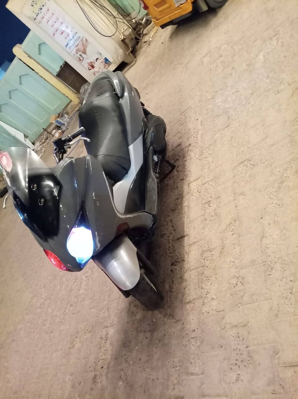 السلام عليكم فورزة صفر عشرة للبيع بيع بعض النقوصات البسيطة ودراجة شغاله خير من الله مكاني بغداد الشعب *********** السعر اتصل وبخدمتك تاخذ عيوني وماقصر
