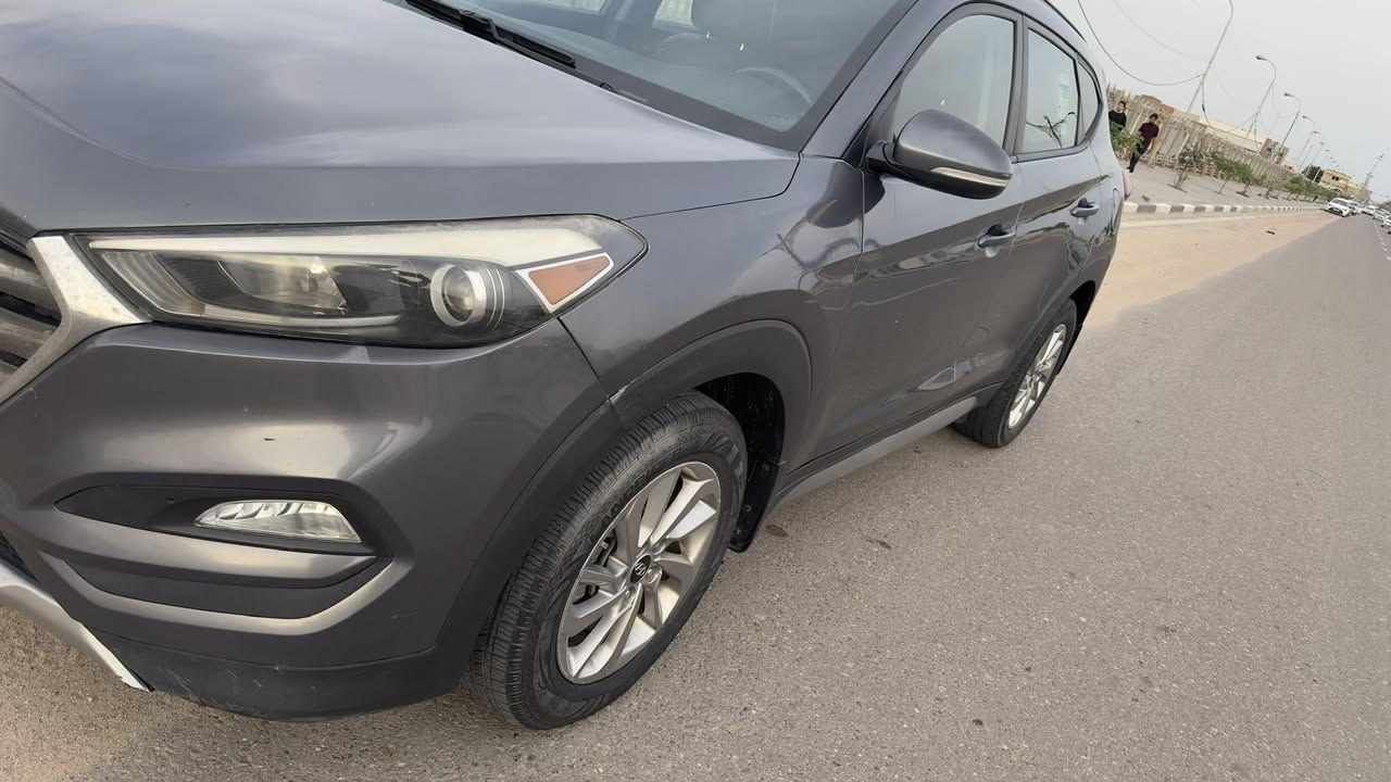 توسان 2018 امريكي فول عدا البصمة. بانوراما فتحة كامرا خلفية فول تحكم ستيرن تدفئة كشنات امامي خلفي تدفئة ستيرن رادار ونظام النقطة العمياء واشارة بالمراة.. محرك ٢٤٠٠ السيارة وارد امريكي جاملق ايمن وبنيد حادث خفيف بدون ايرباك والجاملق الايسر نضرب عندي بيه تعديل بارد شبر العنوان بصرة/ حي الجامعة.. رقم بصرة باسمي تحويل مباشر .. السعر 143 واتساب او اتصال على الرقم ***********
