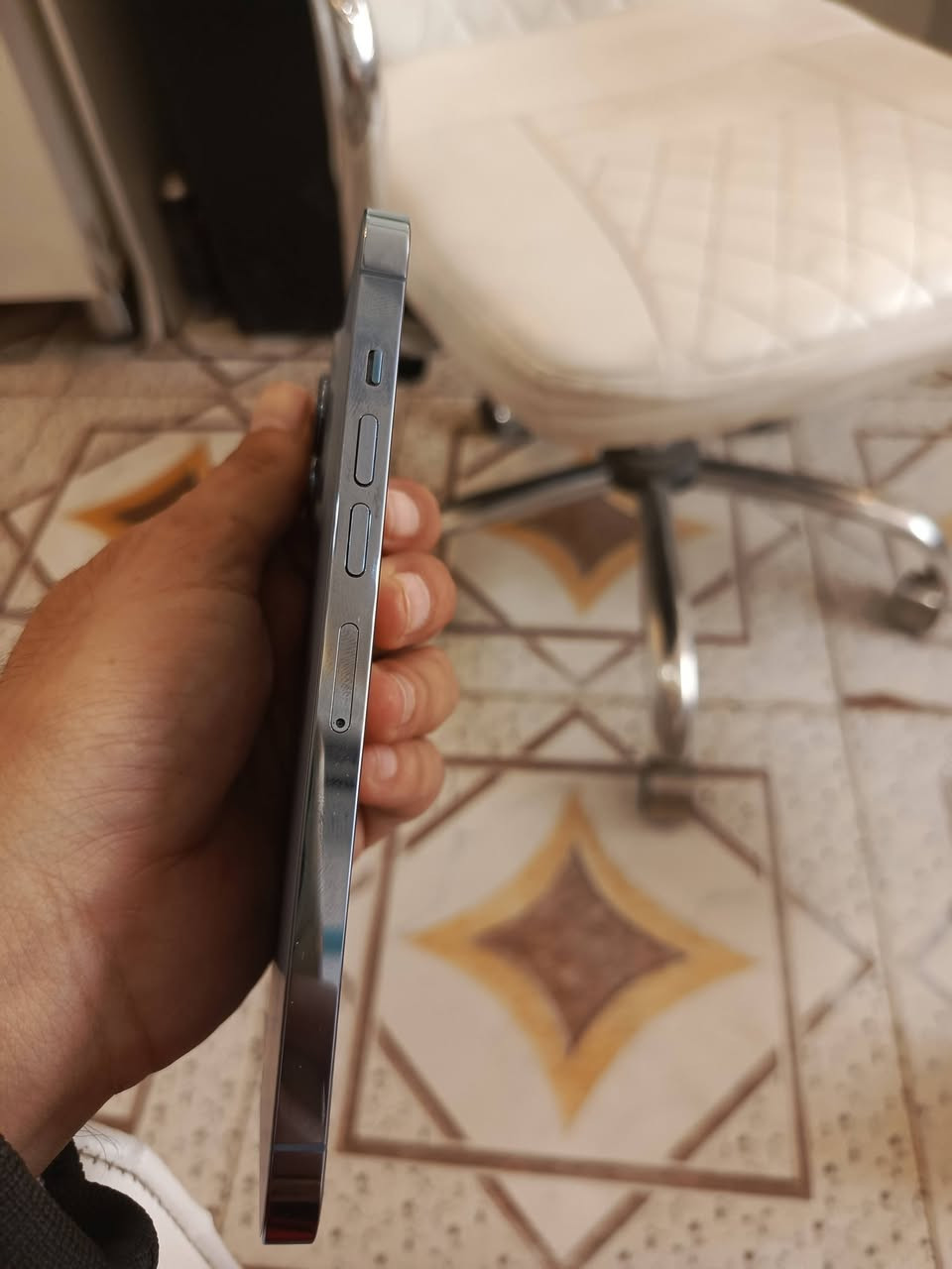 13 برو ماكس جهاز بلادي وتر ذاكره 256 بطاريه 94 نظيف شخط مابيه بسعر مناسب قفل ب635 الف للاتصال ***********
