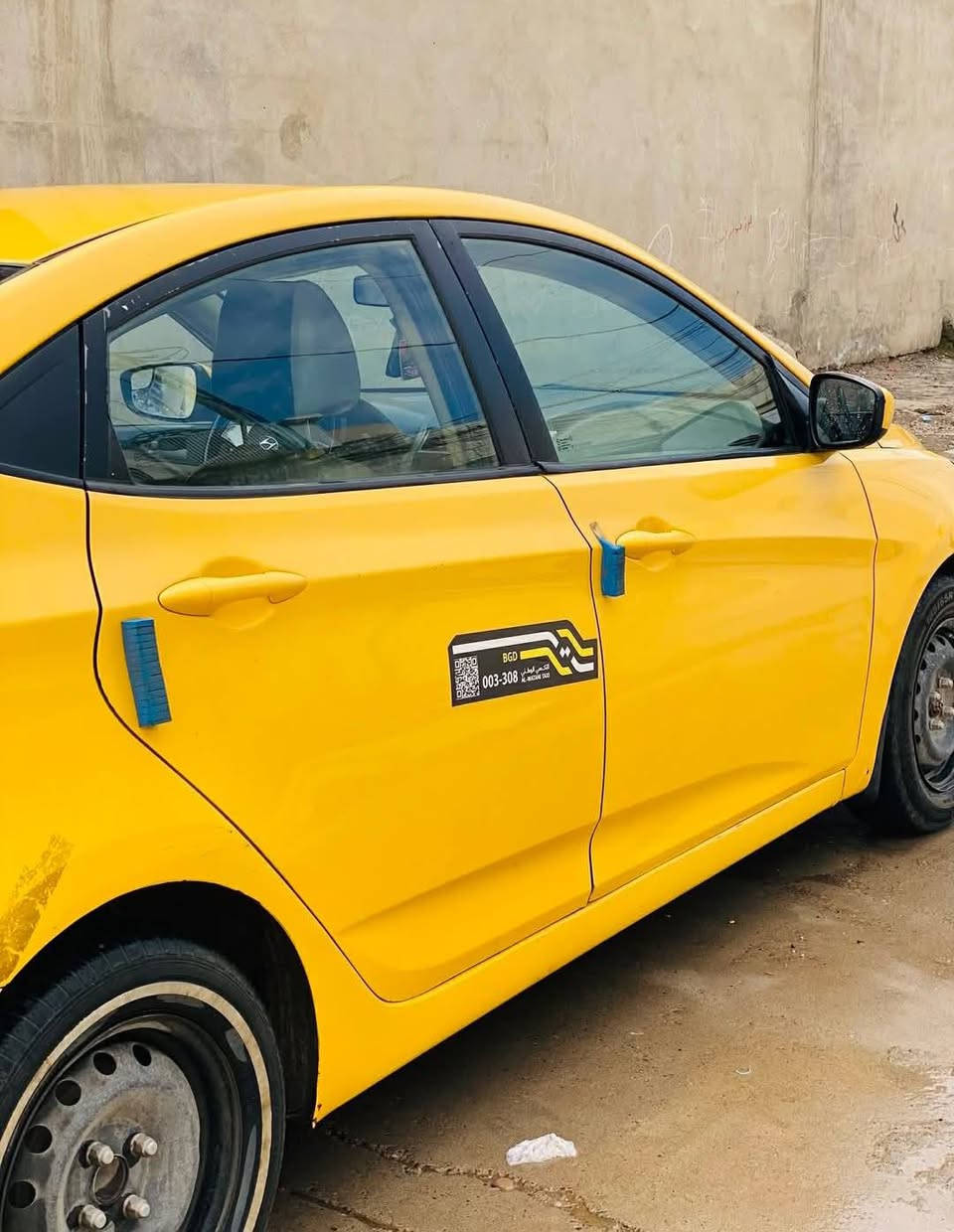 اكسنت 2014امريكي محرك 16 جي دي گير ايتي 
ضررها بونيد وجاملغ بدون دواخل بأسمي اني الشرعي كابون بانزين بيها رقم بغداد دولي سعر 78 بيها مجال قليل مكانها الموصل الايسر***********
