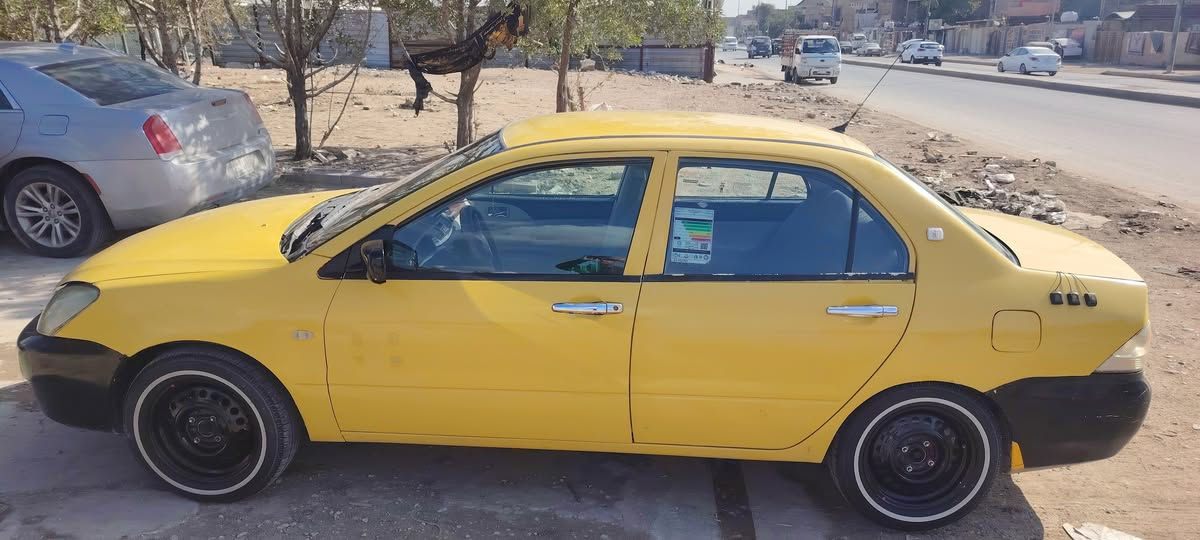 سلام عليكم شباب لانسر مديل ٢٠٠٨سياره كامله كير مكينه بيكاتشو رقم صدامي ذي قار راعيهه يريد تحويل اني متكاتب مروري سياره مطلوبه هيئه ٩٠٠ ومرور ٥٠ سنويه صاقطه ذني ينزلن من حساب سياره مكاني بغداد مدينه الصدر سعر ٥٠ وبيها مجال قليل رقمي *********** غير  متواجد على الفيس
