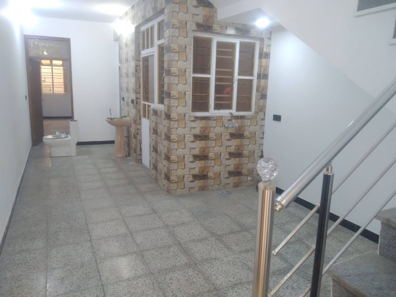 مرحبا 

منزل 🏡 الايجار كراده شارع 62 قرب الجامعة التكنلوجيا وشارع الصناعة

تجاري (((للشركات فقط))) 

ملاحضة انا صاحب القار لست مركز عقاري {{{بدون عموله}}}

اللمساحة 140

واجهة     5

كراج

3   صحيات

3    غرف

1 مطبخ

1 استقبال 

2 بلكونات

2 اسطح

منزل 🏡 ترميم حديث وجديد 

الاستفسار على الرقم أدنى 

***********
