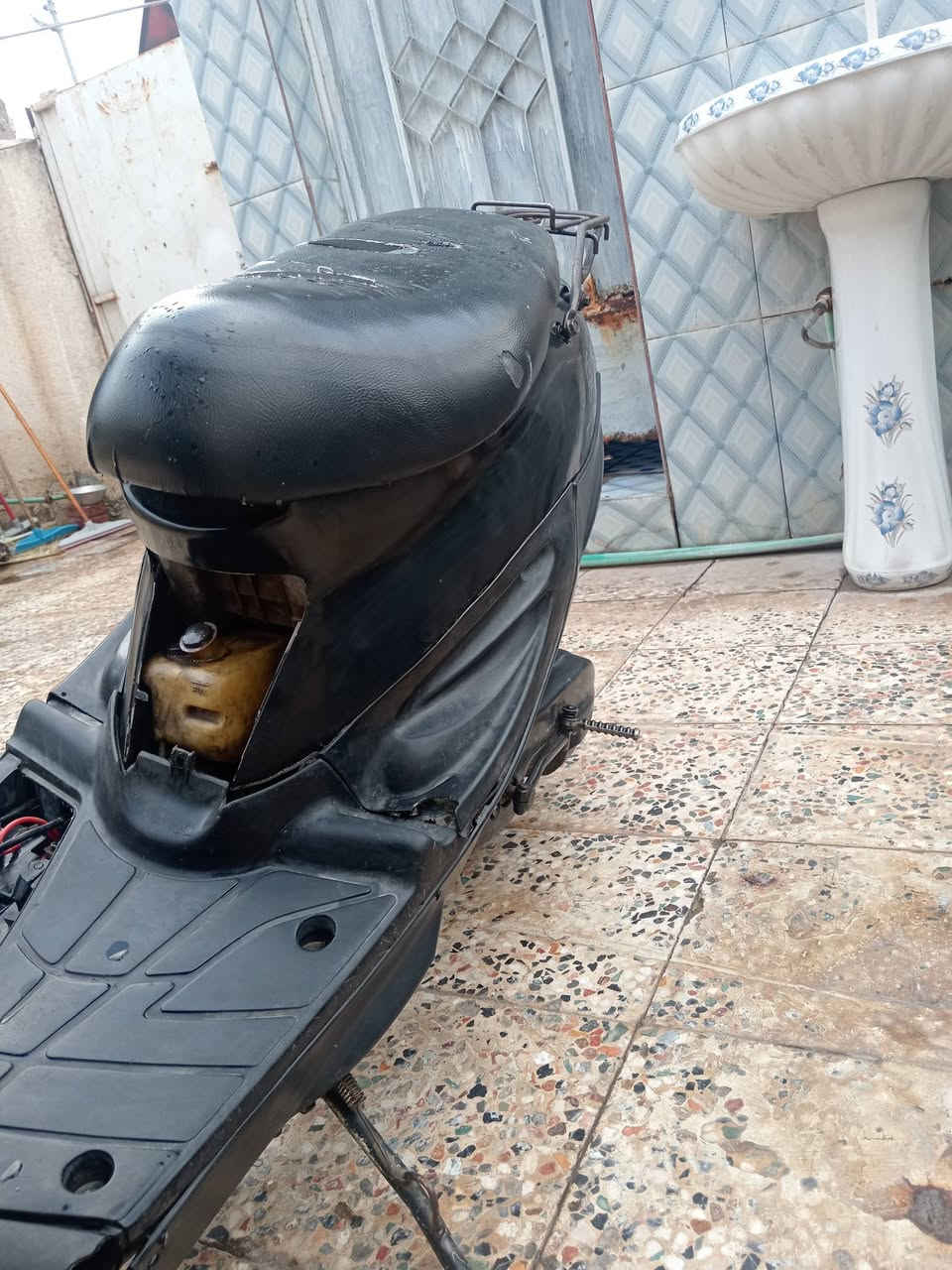 سلام عليكم دراجه يوماهاا ام ٩ فحل دراجه حلوه ونضيفه بس كفر كدام مو زين تعبان مكينه نضيفه ونااعمه مفتوحه مره وحده بدل بيهاا بس بوشه وبستم دراجه شغاله من ساسها رأسها كهربائيات شغاله سلف شغال بس عوزها راجز توايرهاا توني شادهن الهاا جدد مكاني حولي الاف دار سعر ب٢٠٠ وبيهاا مجال قليل
ملاحضه / شباب مو دكولون شبيهاا مابيهاا كاتب تفاصيلها كامله وشكرا 😇


**إذا كنت صاحب هذا الإعلان وتريد حذفه لأي سبب، رجاءا أرسل رسالة إلى الدعم الفني**