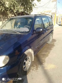 كيا سيدونا 2005رقم بغداد  مكاني بغداد العبيدي 07706057987